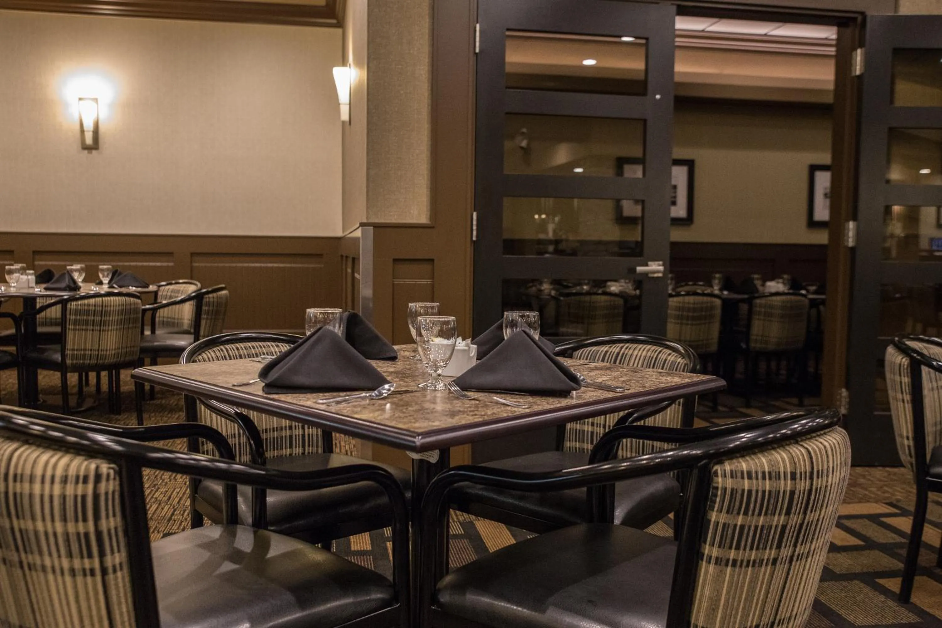 Restaurant/places to eat in Chateau Nova Peace River