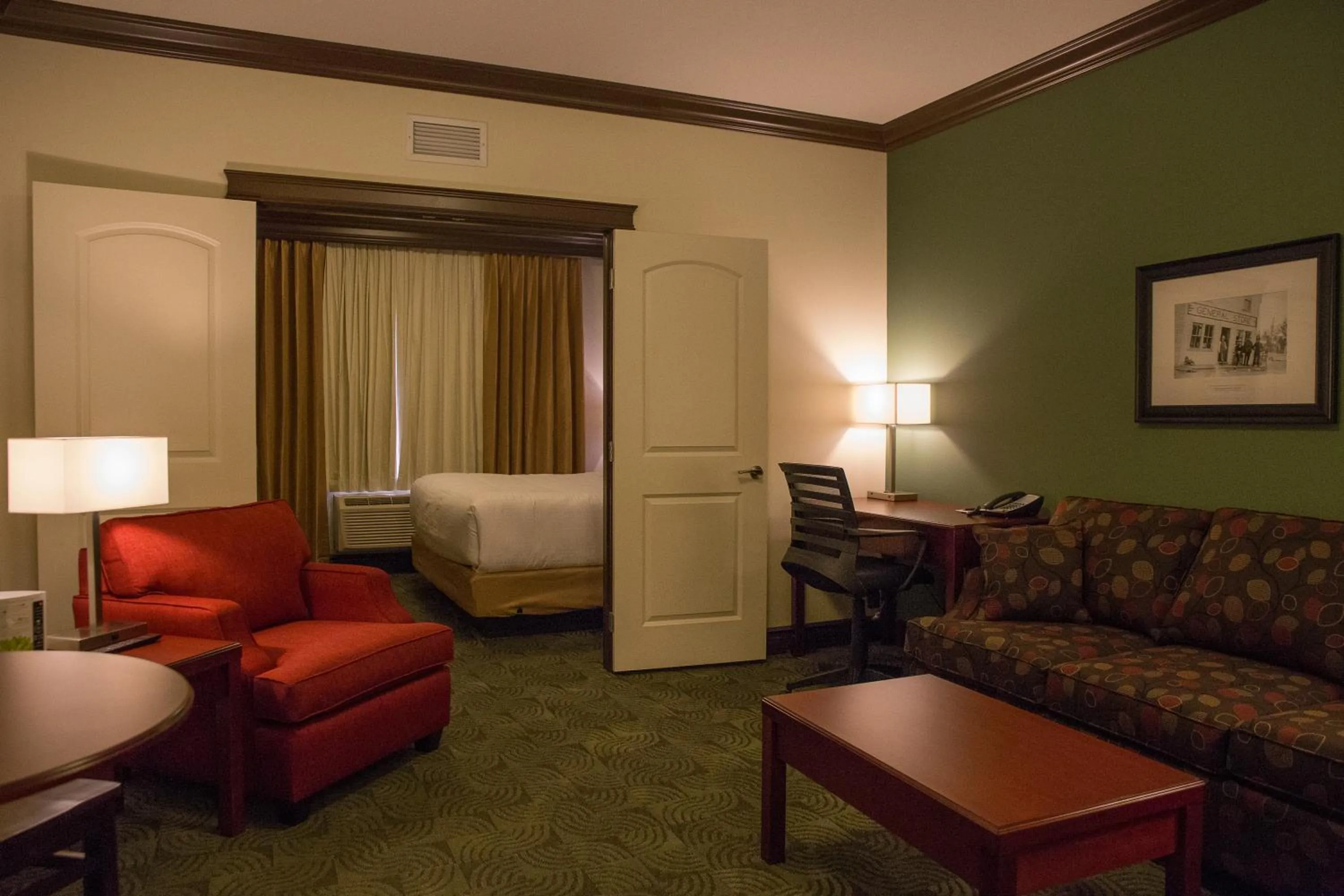 Seating area, Bed in Chateau Nova Peace River