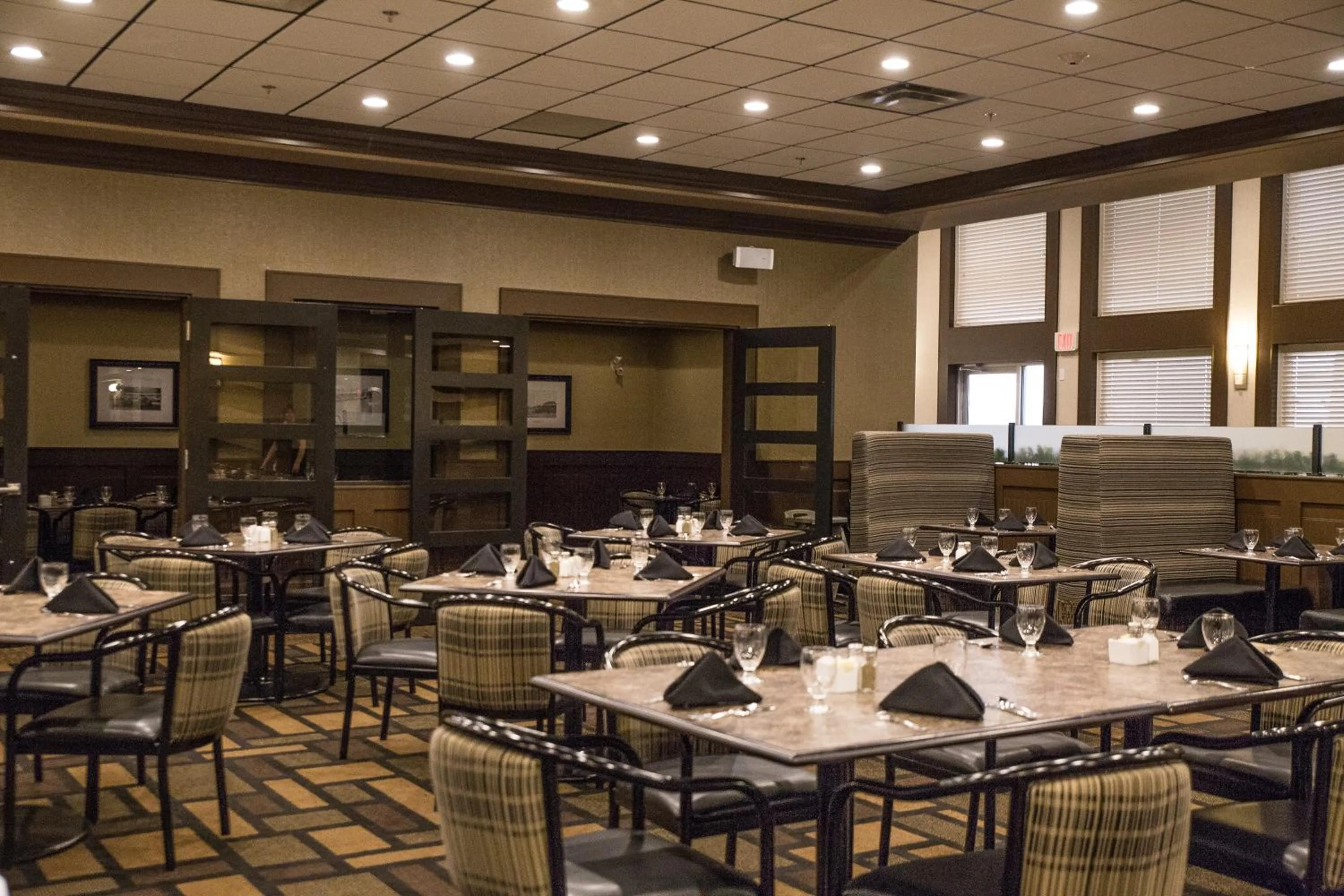 Meals in Chateau Nova Peace River