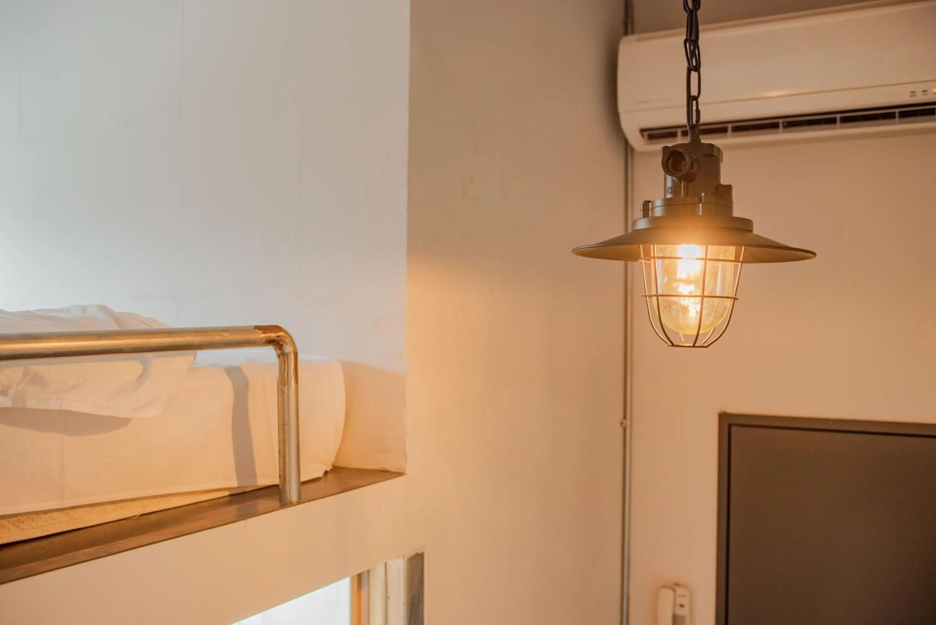 Property building, Bed in miniinn