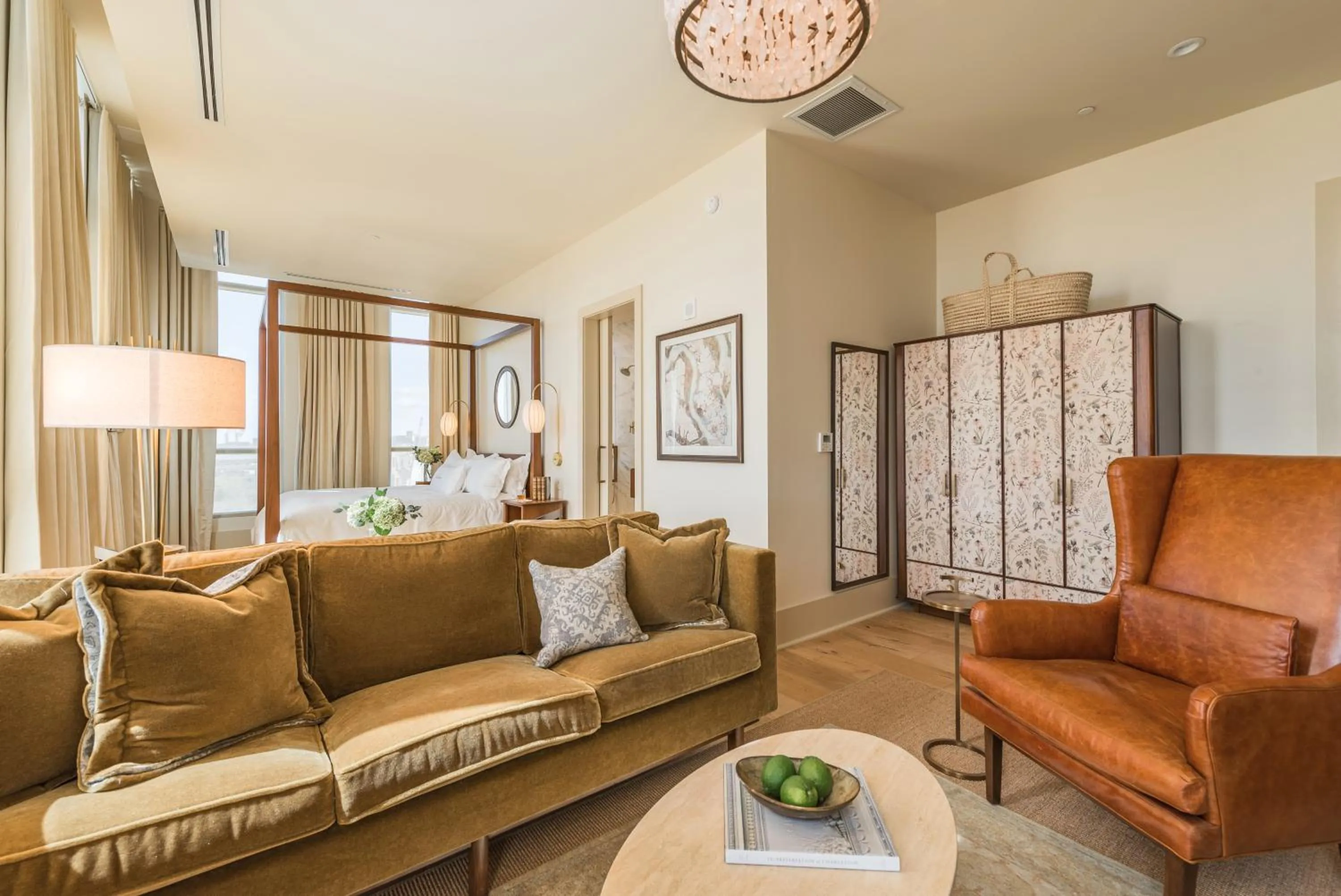 Photo of the whole room in The Dewberry Charleston