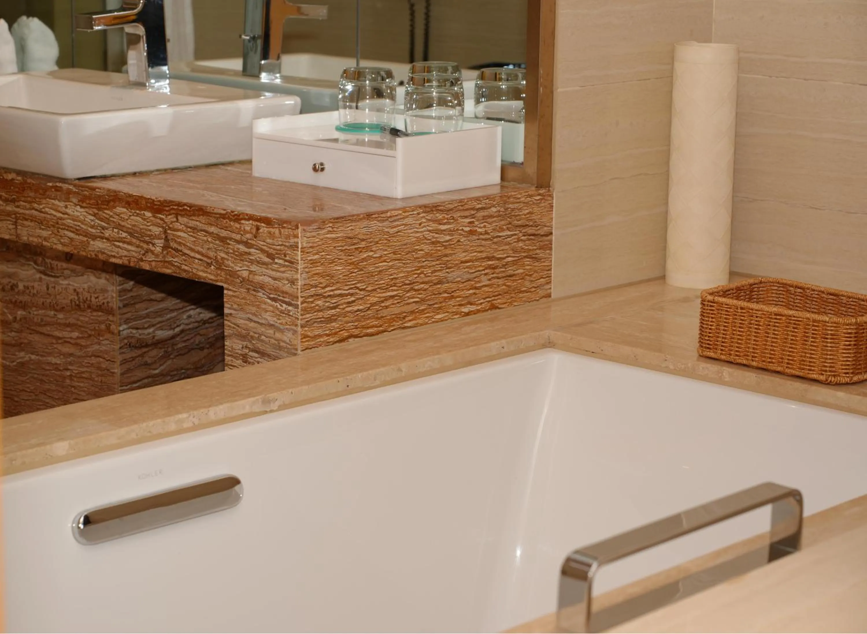 Deluxe Twin Room with Garden View in LakeSide Resort Jingdezhen