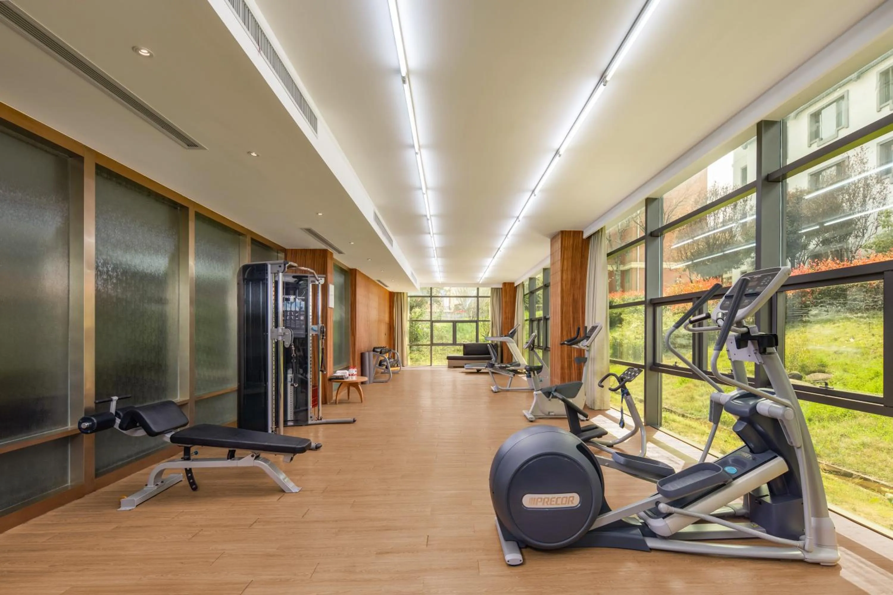 Fitness centre/facilities in LakeSide Resort Jingdezhen