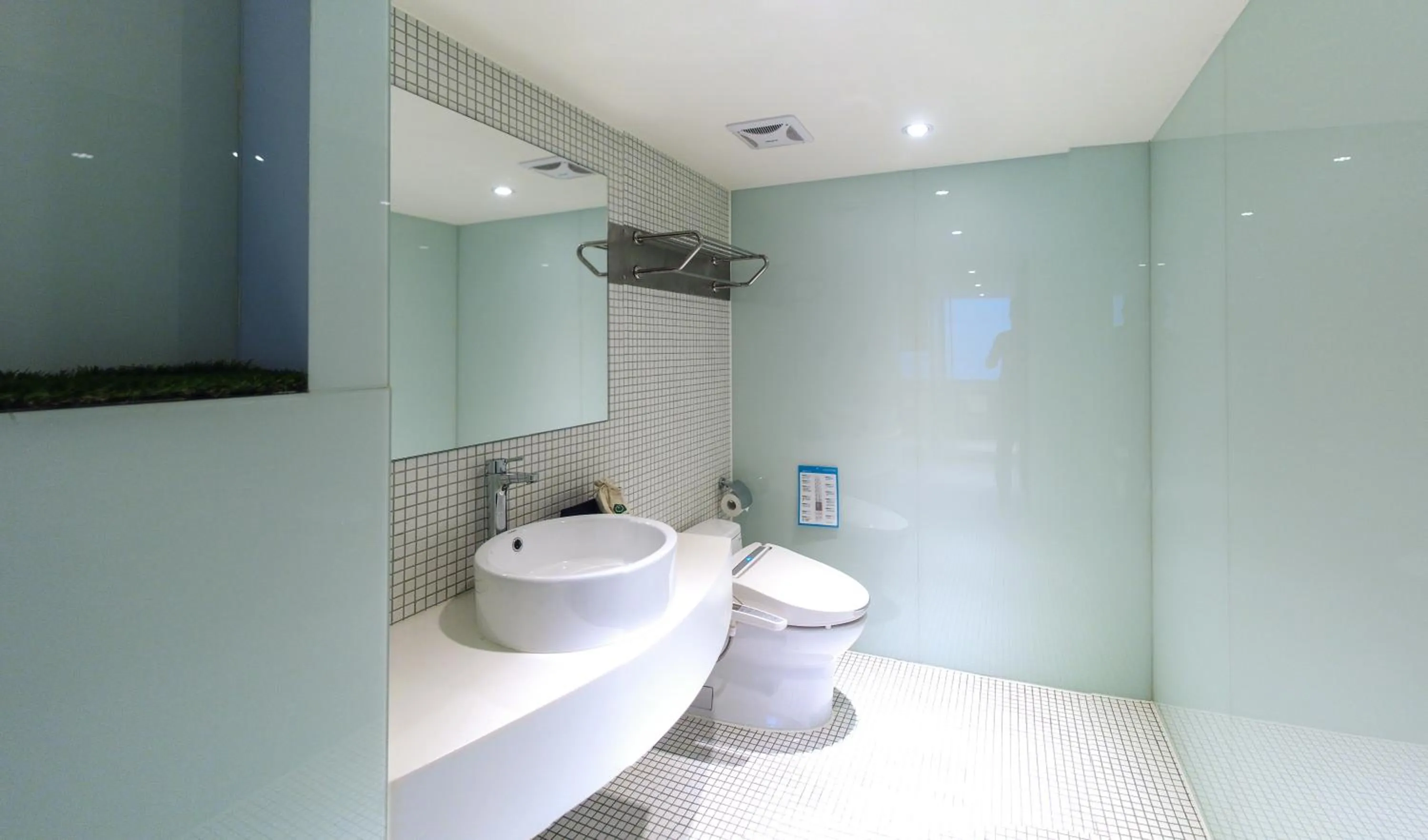 Toilet in Energy Inn