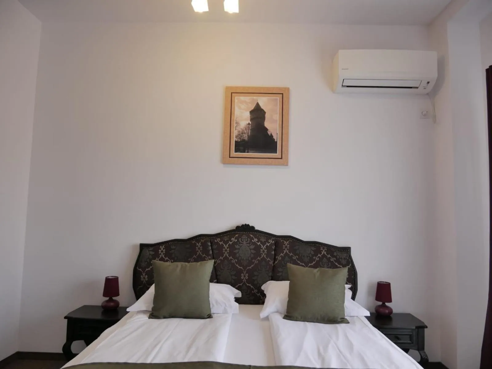 Bed in Sibiu City Center Apartments