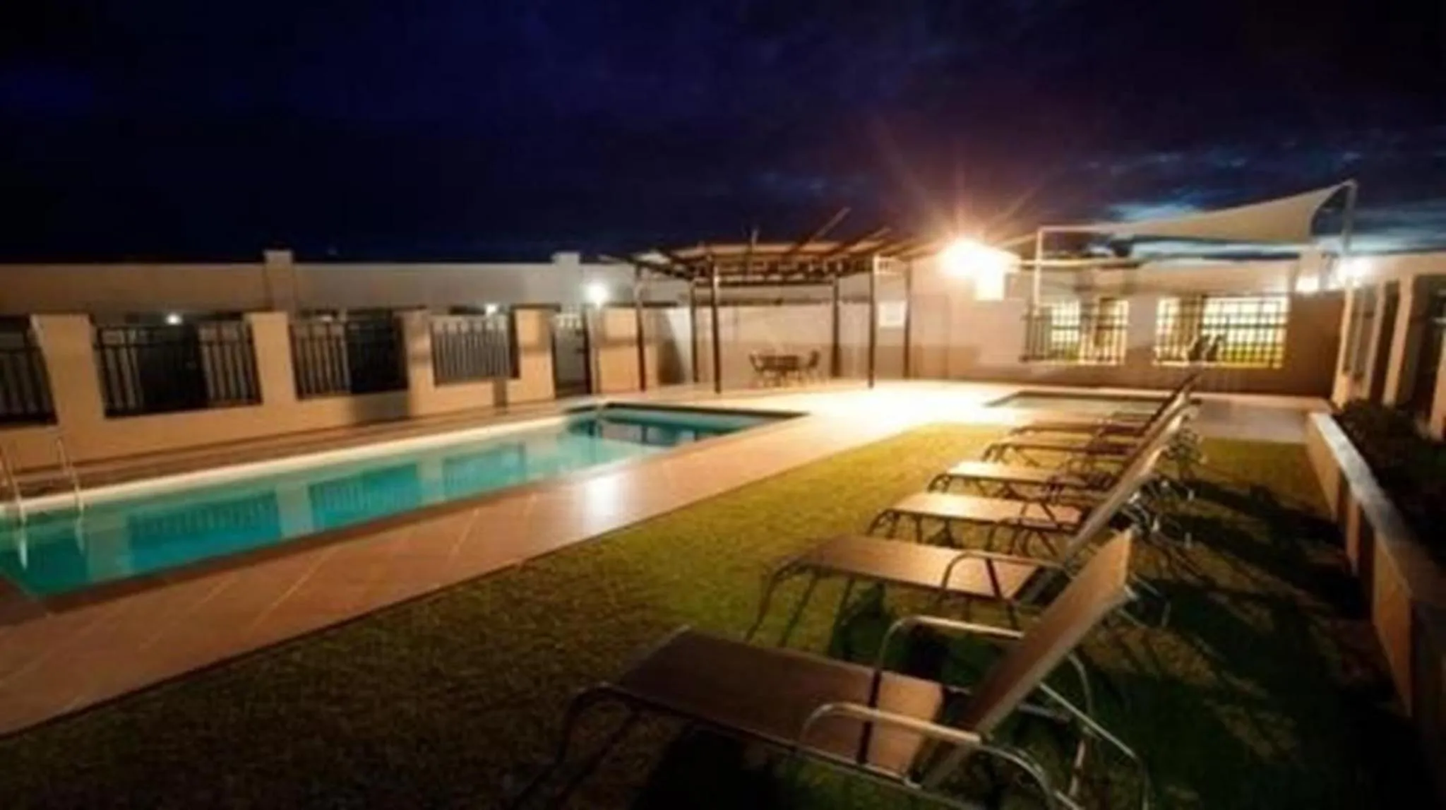 Pool view in Southgate