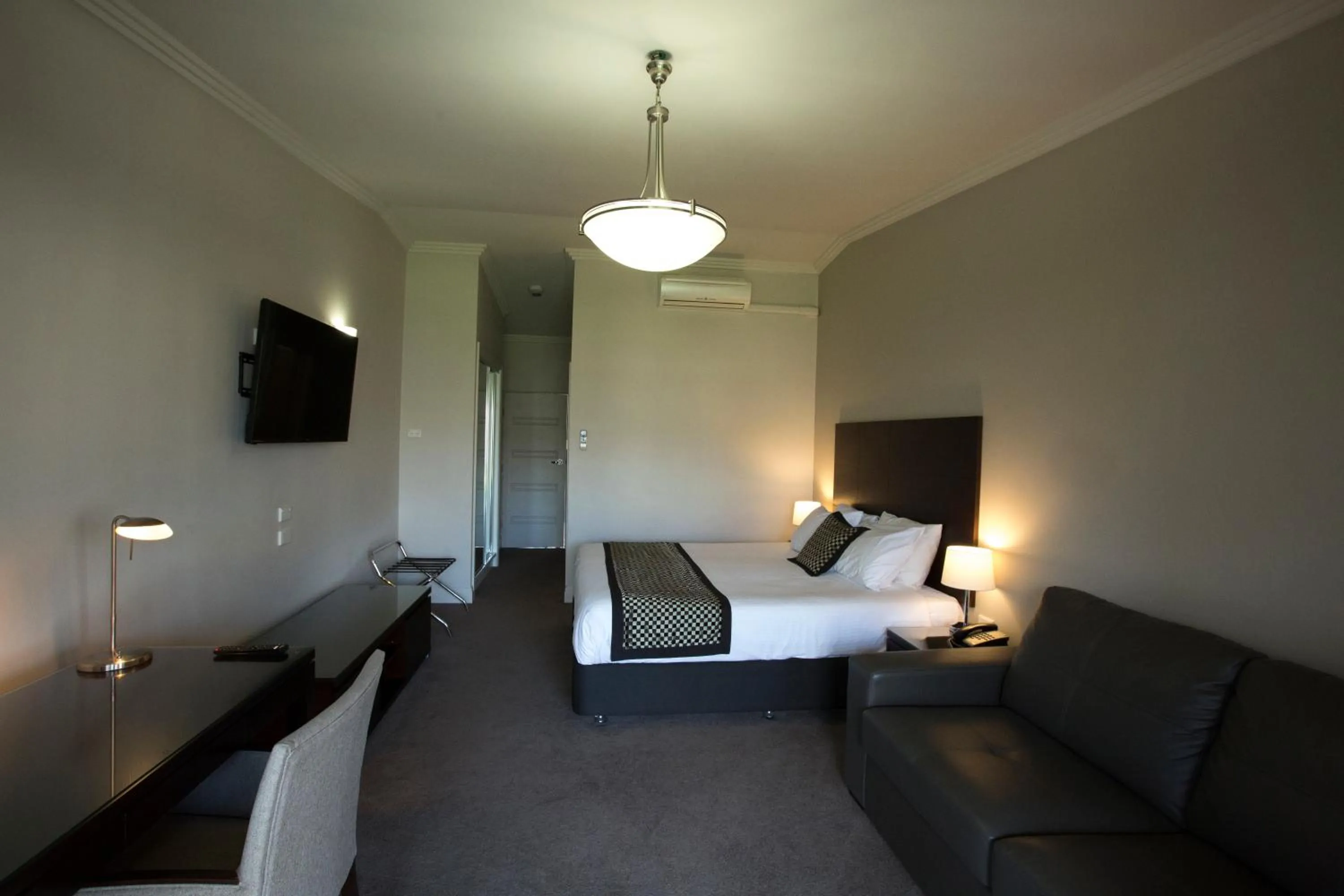 Living room, Bed in Southgate