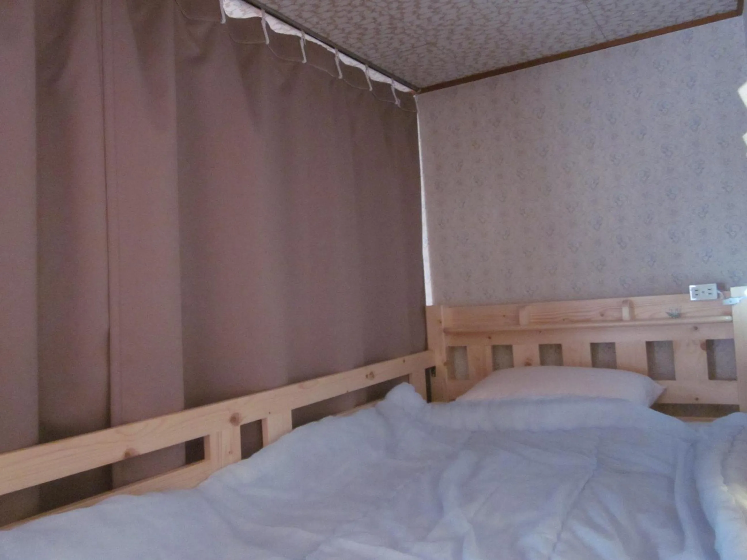 Photo of the whole room, Bed in Enman Guest House Osaka