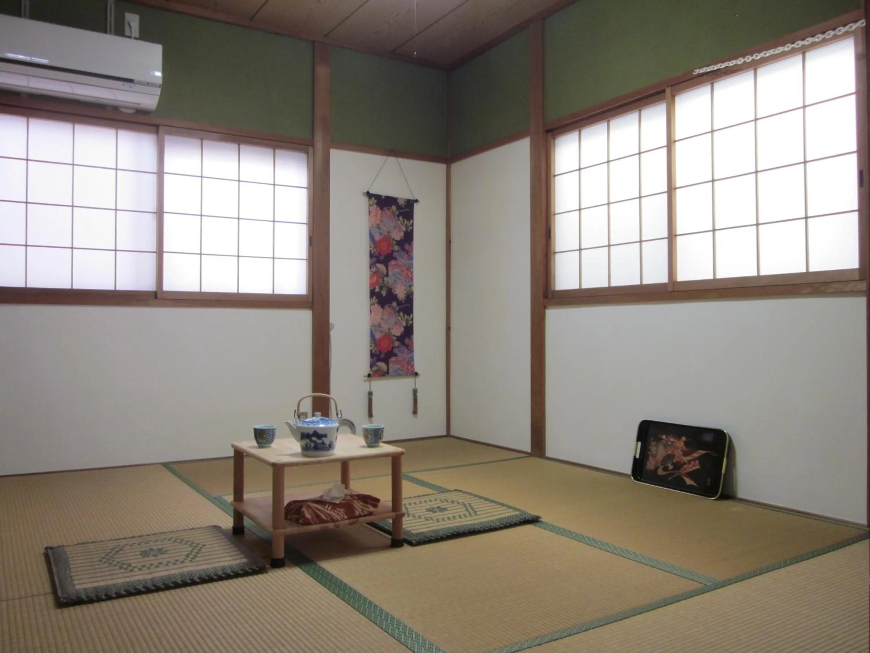 Photo of the whole room in Enman Guest House Osaka