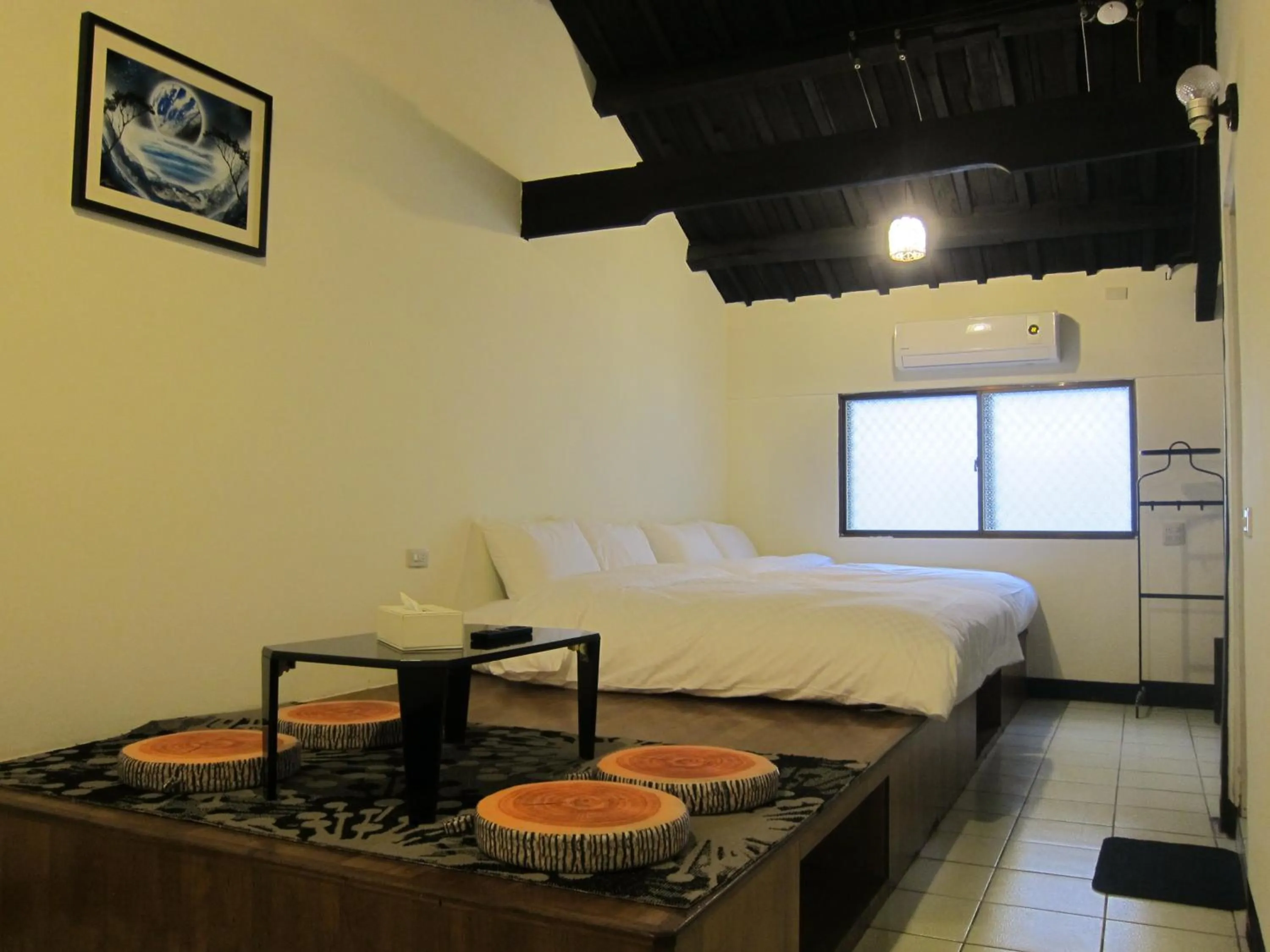 Photo of the whole room, Bed in Runners' House Taitung