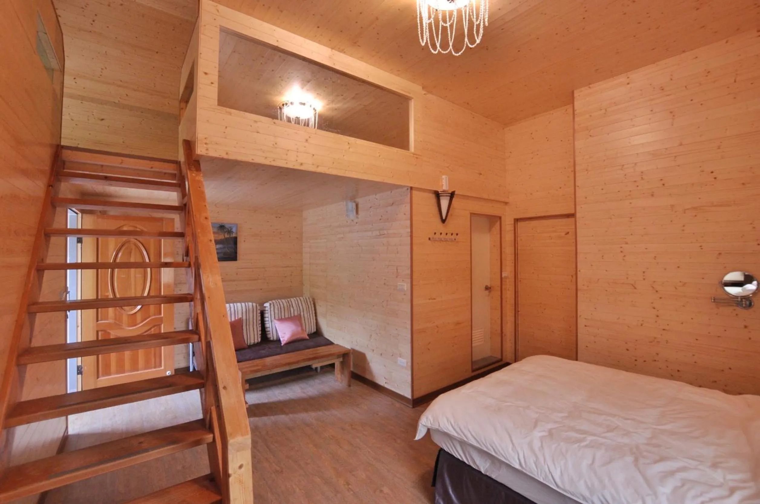 Photo of the whole room, Bed in Runners' House Taitung