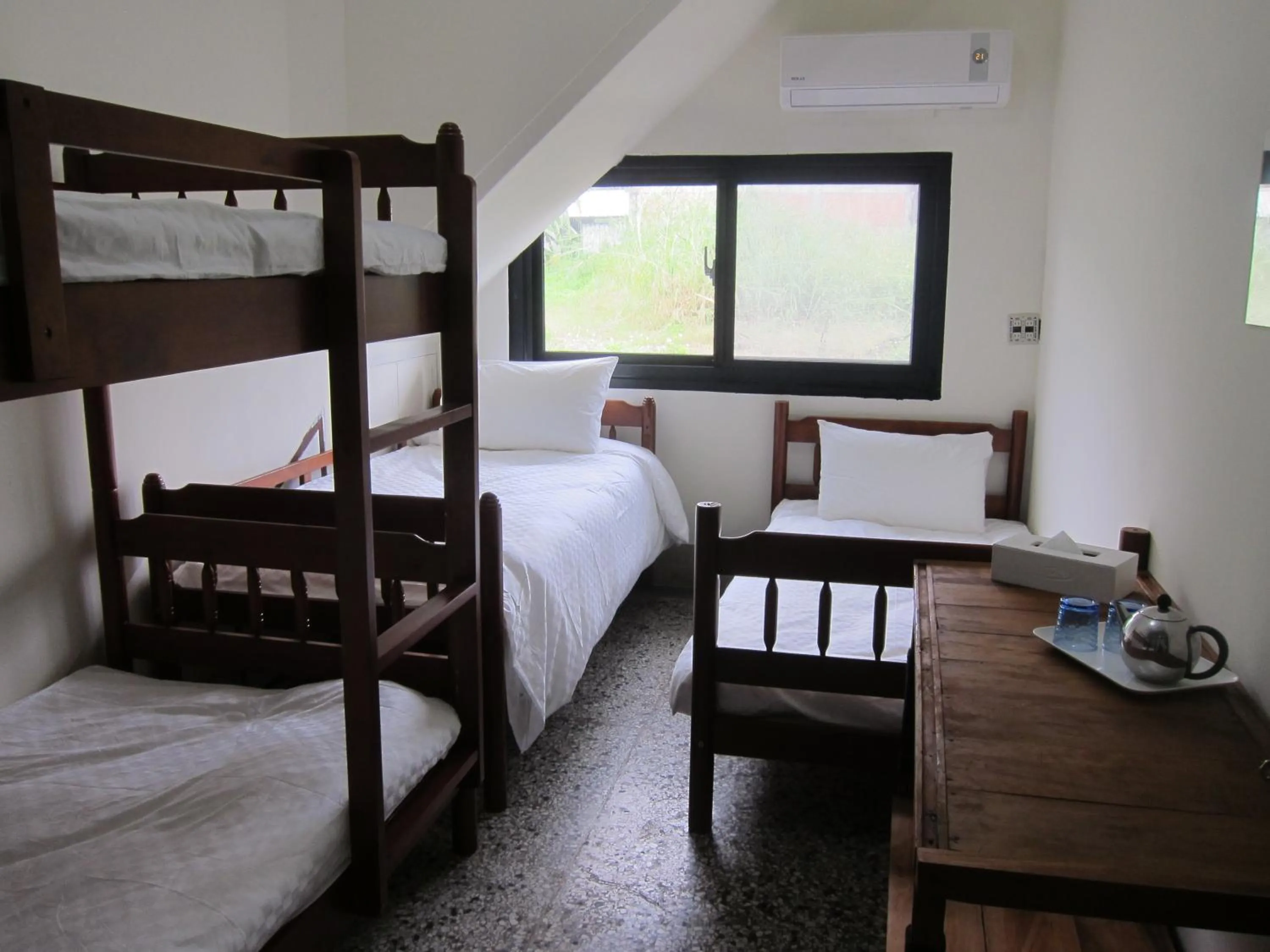 Photo of the whole room, Bed in Runners' House Taitung