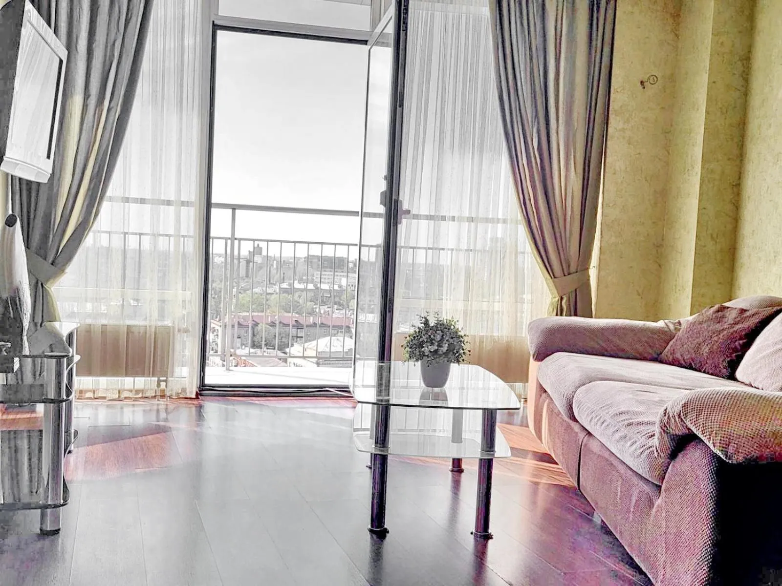 Best Apartments in Most City, River View