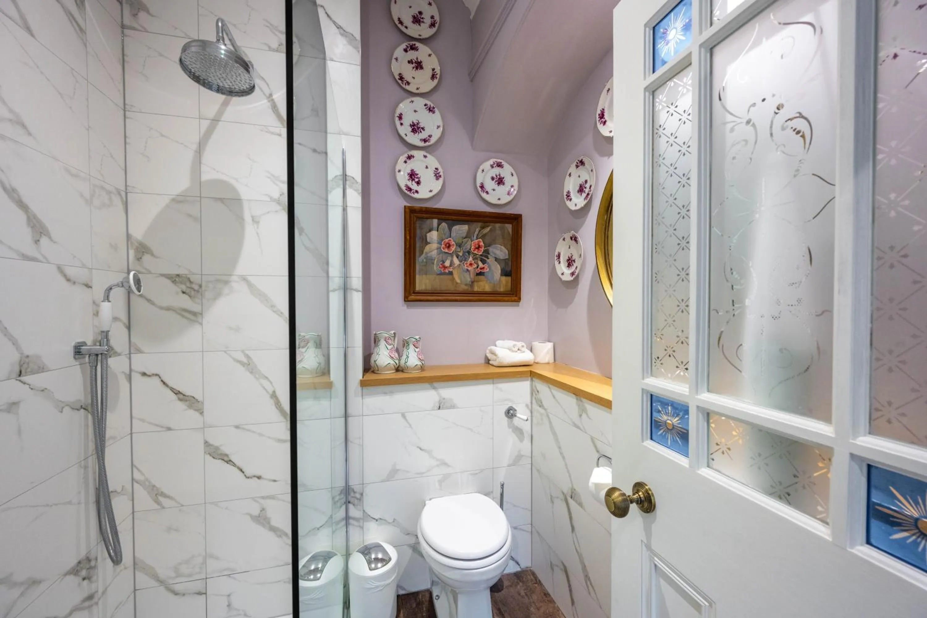 Shower in The Assembly House in central Norwich