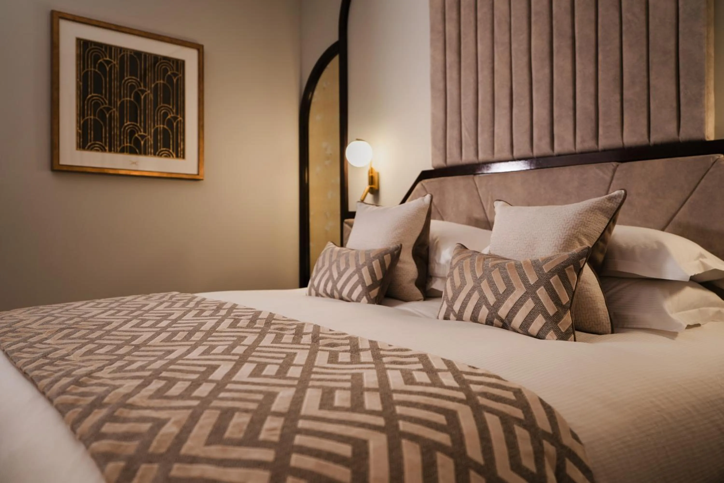 Bed in Crossbasket Castle, Hotel & Restaurant