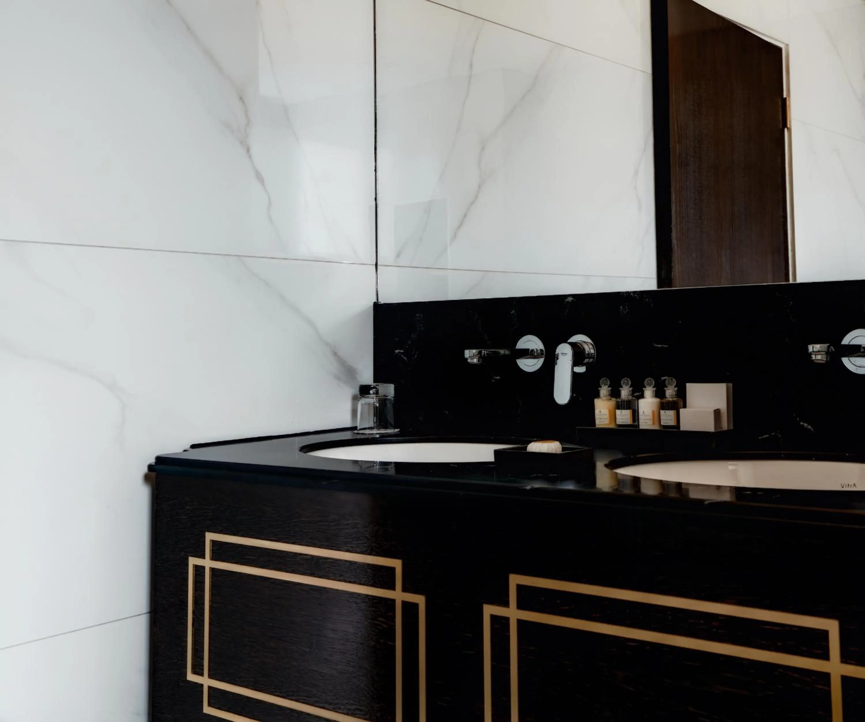 Bathroom in Crossbasket Castle, Hotel & Restaurant