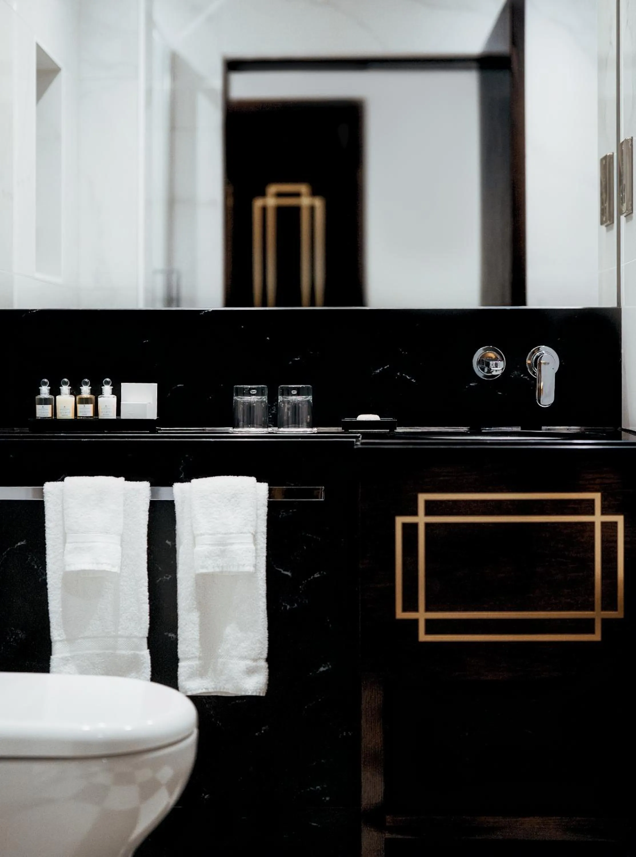 Bathroom in Crossbasket Castle, Hotel & Restaurant