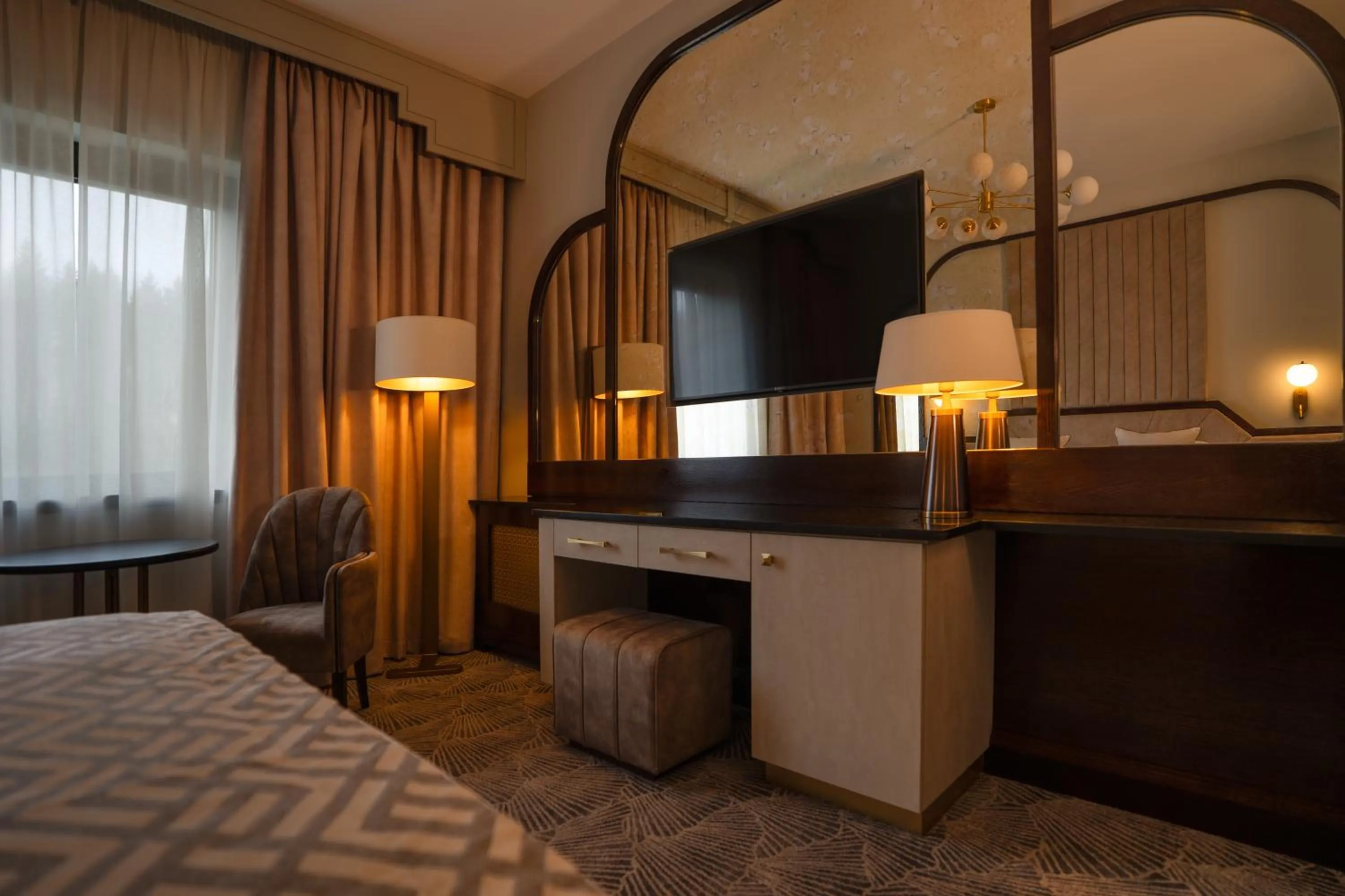 Bedroom, Bed in Crossbasket Castle, Hotel & Restaurant