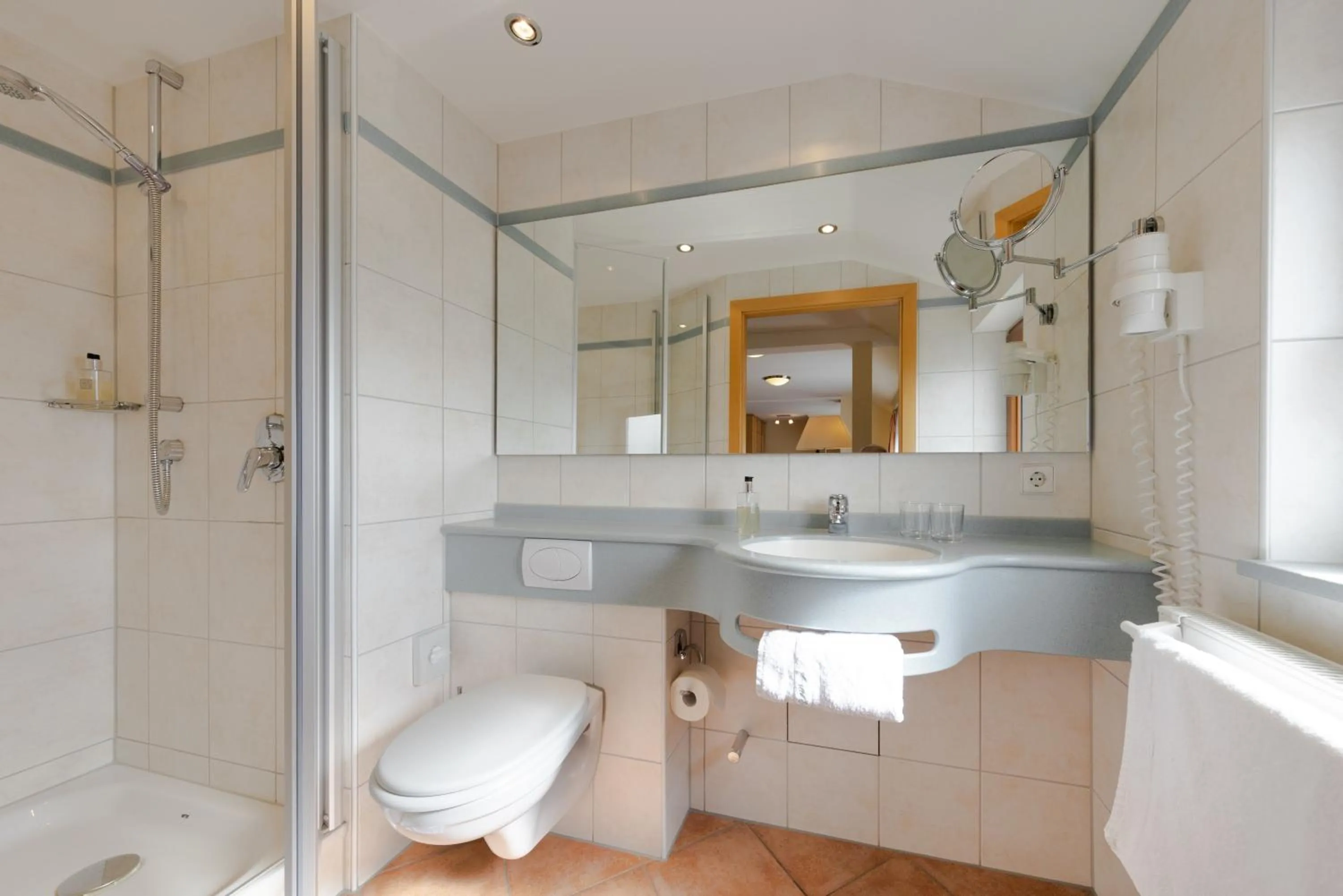 Shower in Hotel Restaurant Zur Linde