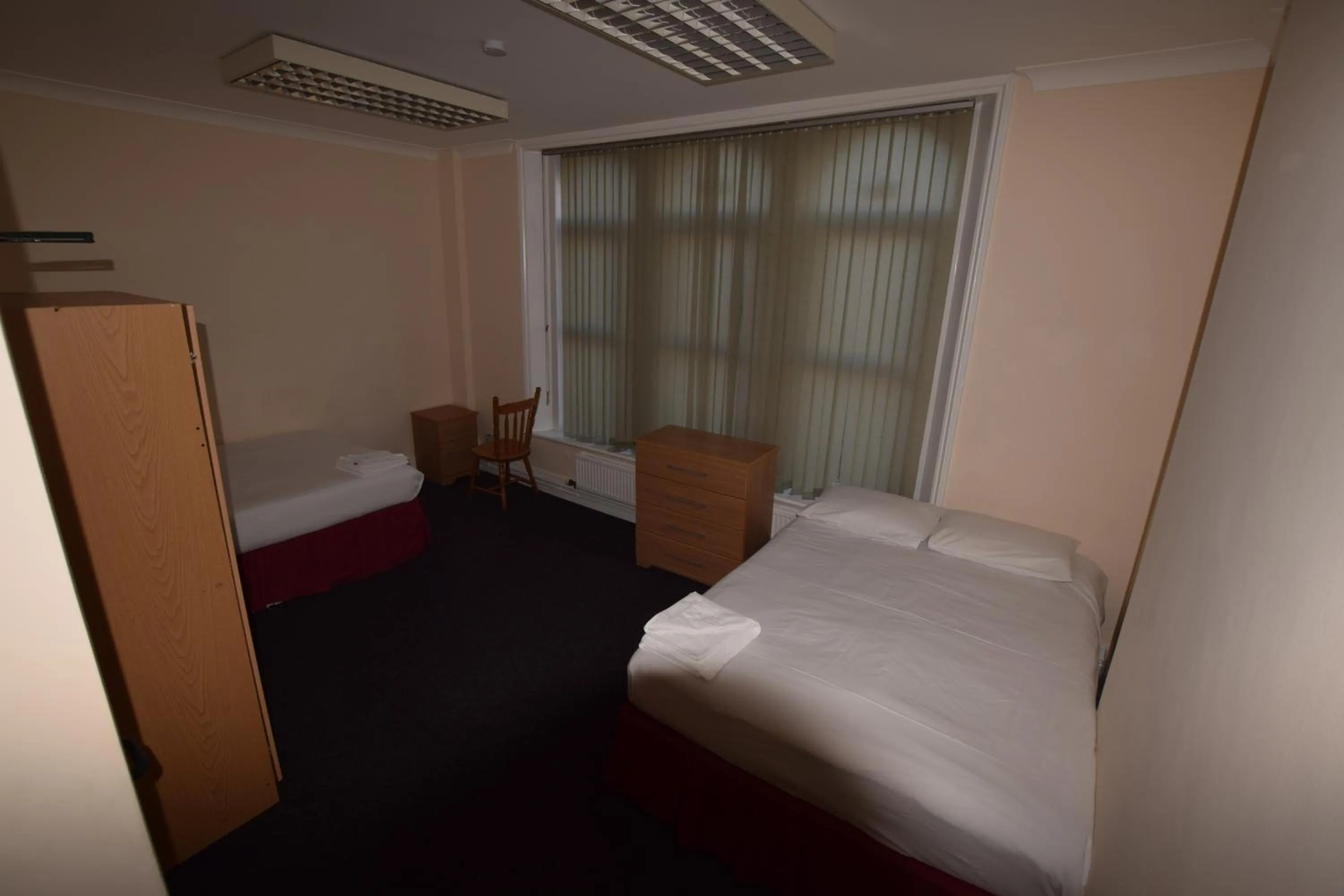 Photo of the whole room, Bed in York Hotel