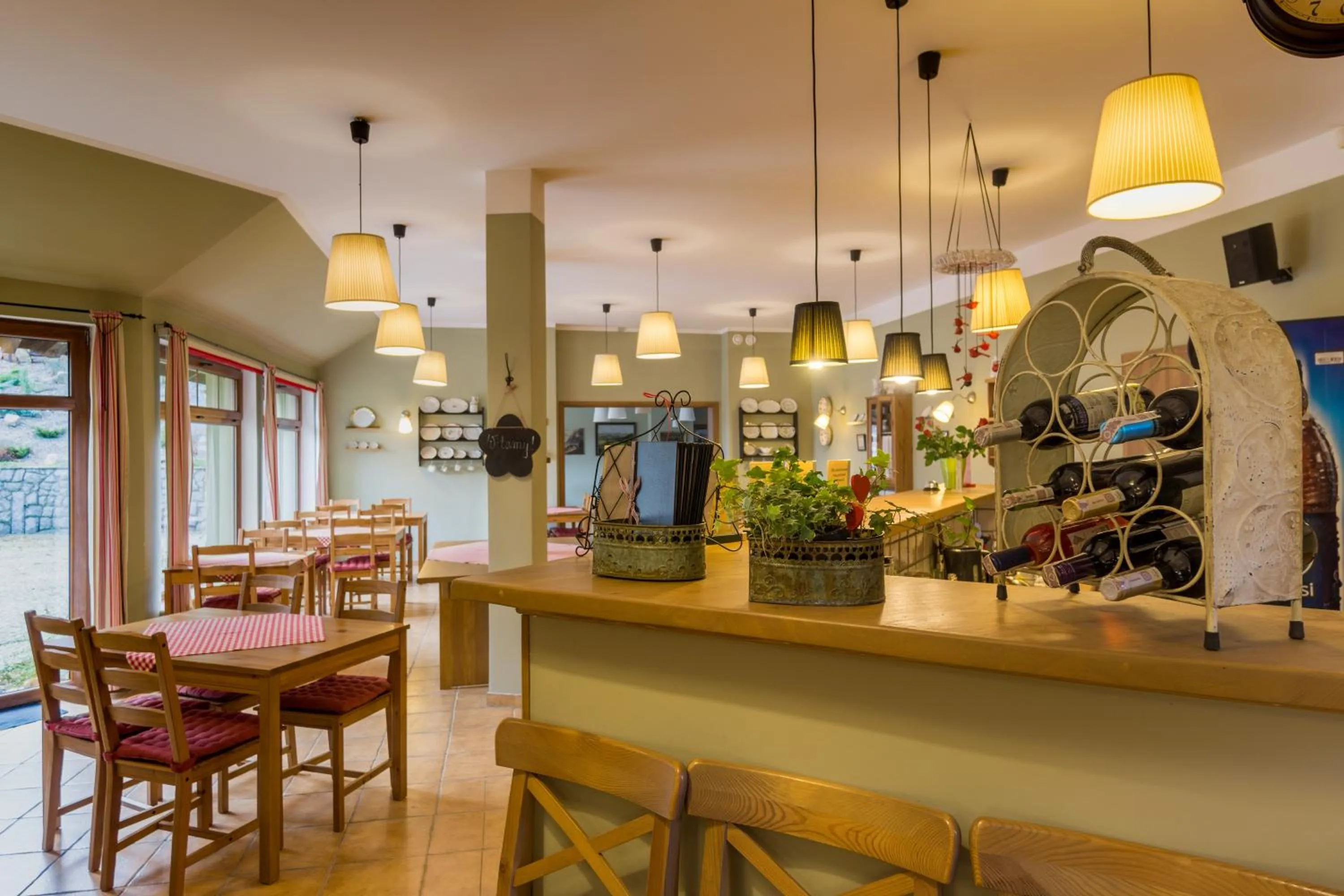 Restaurant/places to eat in Dom Pod Koziołkami