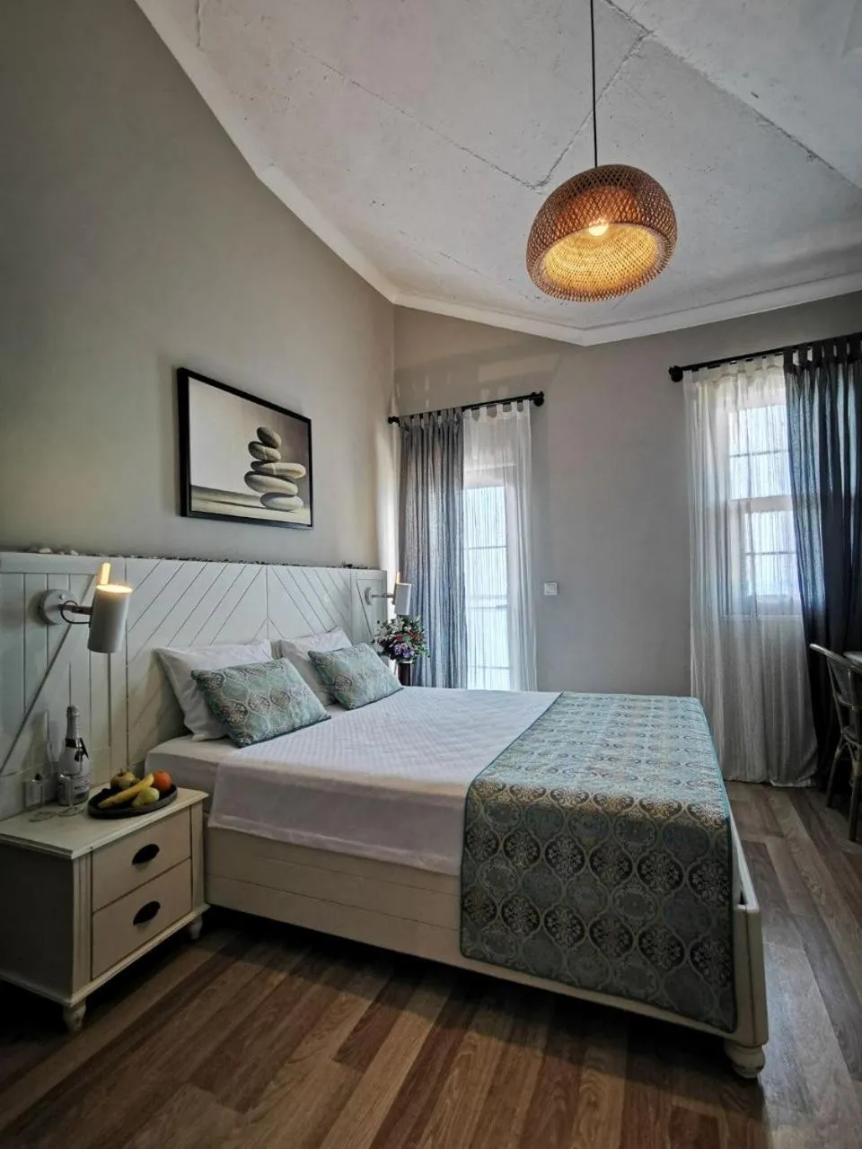 Bed in Side Kleopatra Hotel