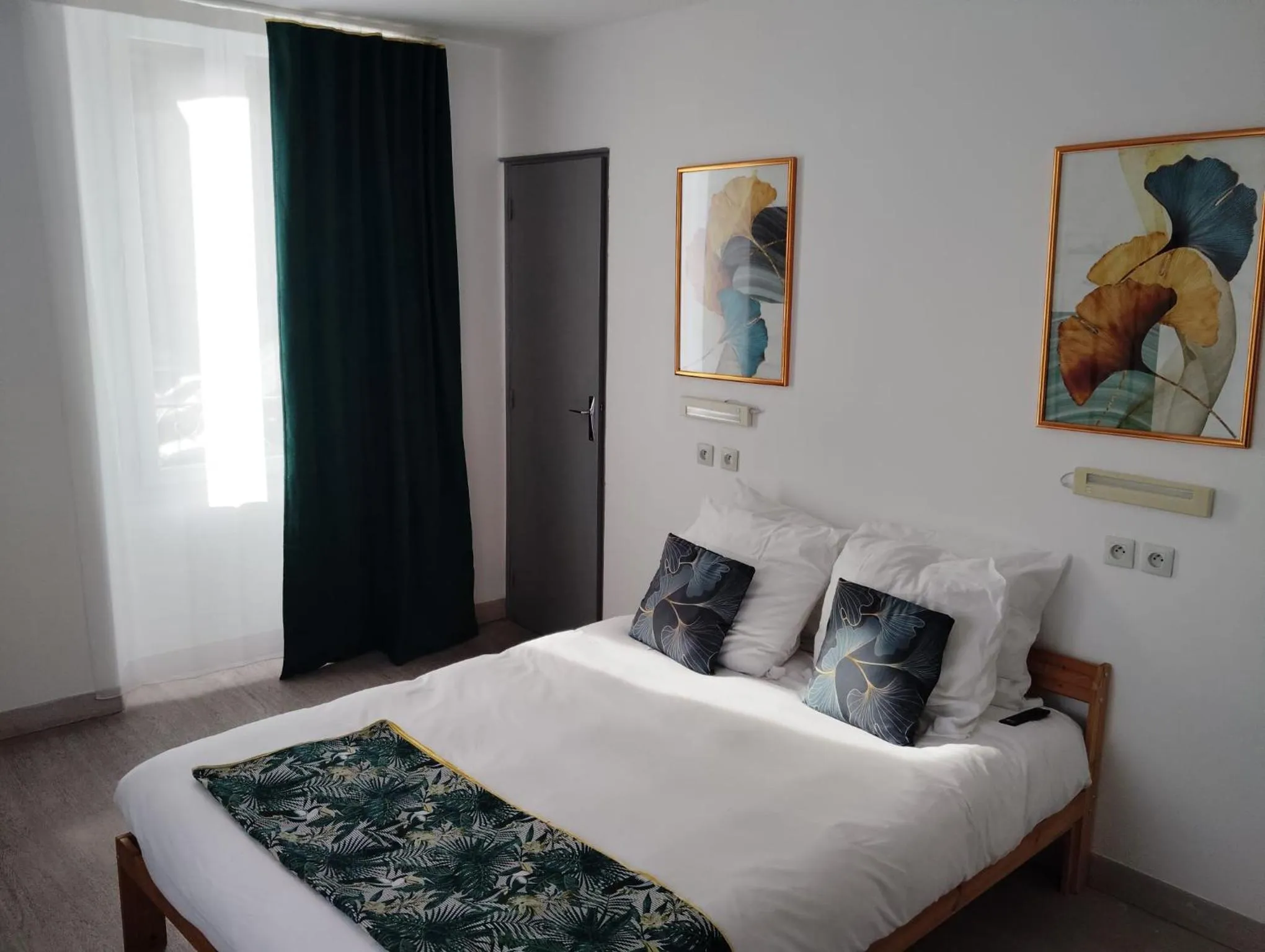 Bed in Ice Rock Hotel