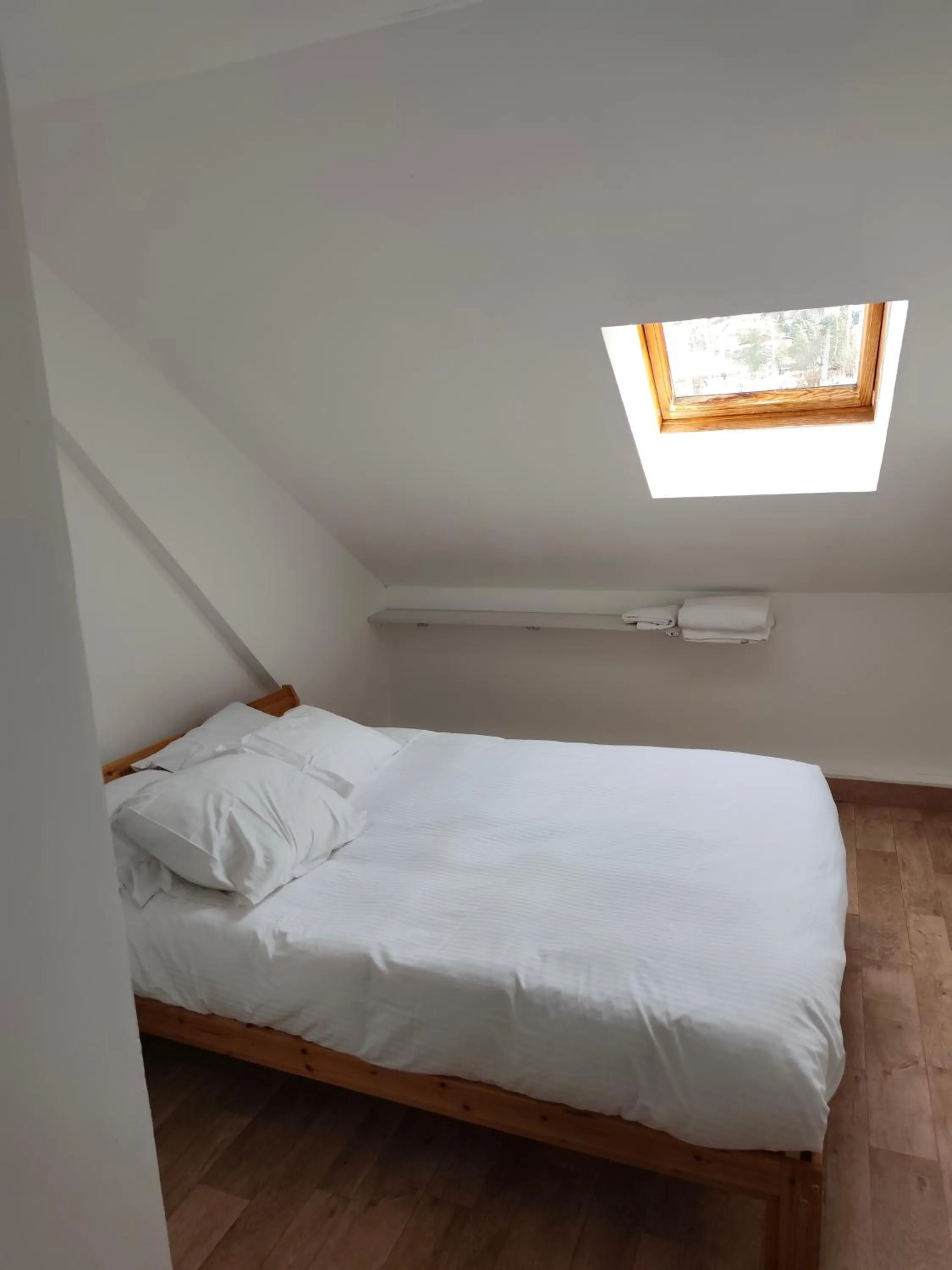 Bedroom, Bed in Ice Rock Hotel