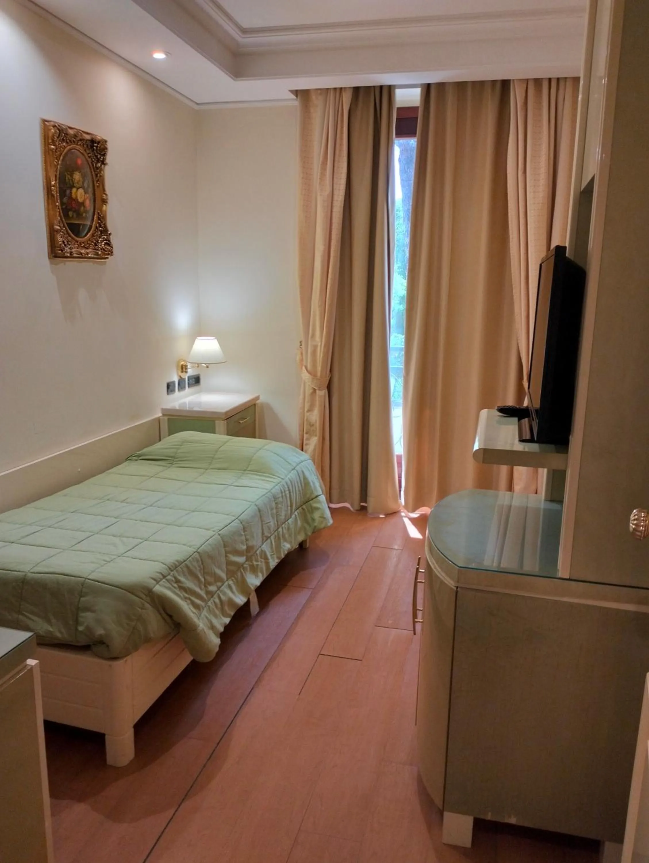 Bed in LH Hotel Domus Caesari