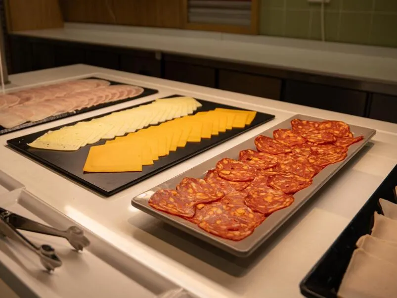 Restaurant/places to eat in Playas Ca's Saboners