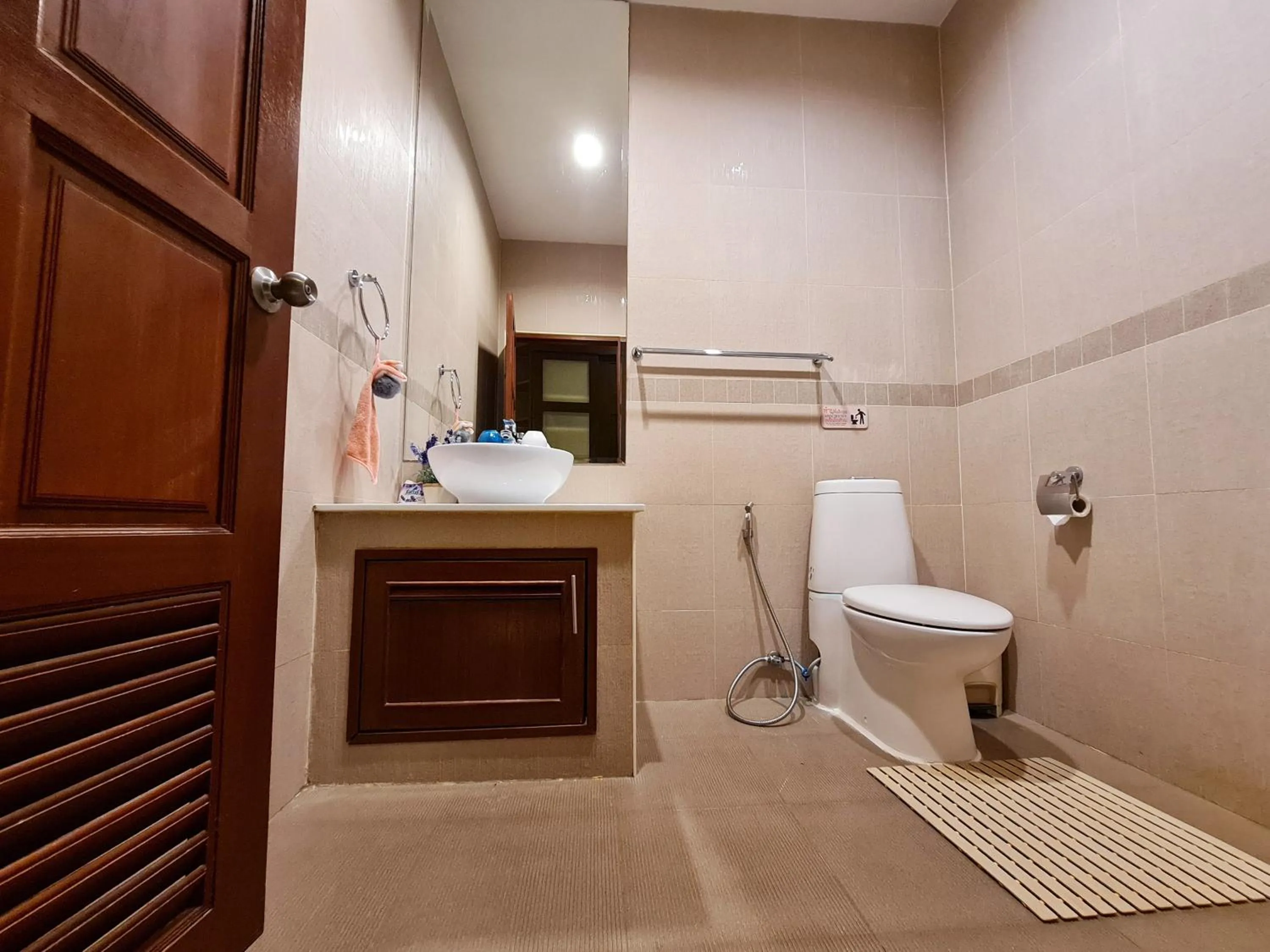 Bathroom in ทิวาพูลวิลล่า หัวหิน Thiva Pool Villa Hua Hin