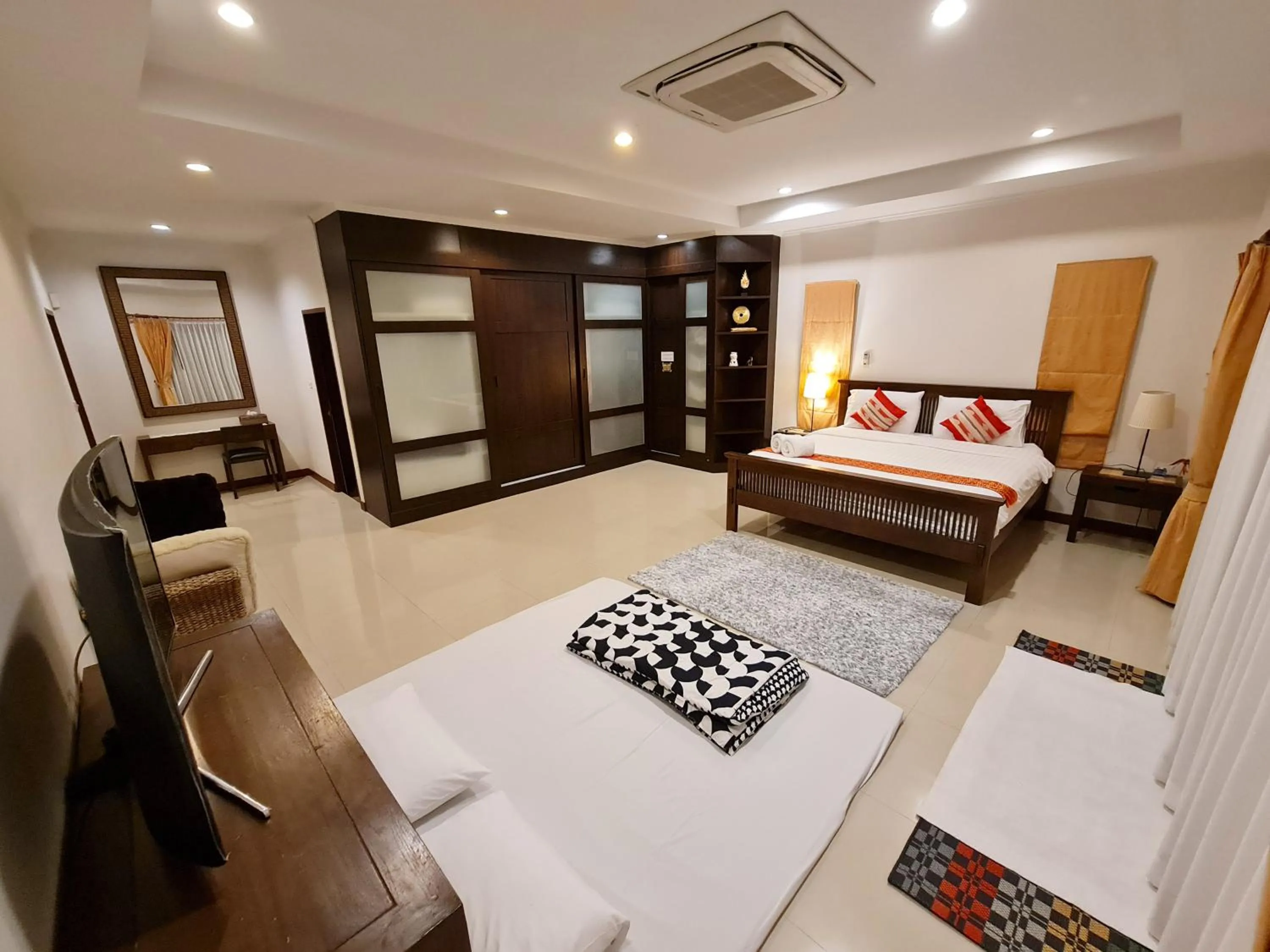 Bedroom, Bed in ทิวาพูลวิลล่า หัวหิน Thiva Pool Villa Hua Hin