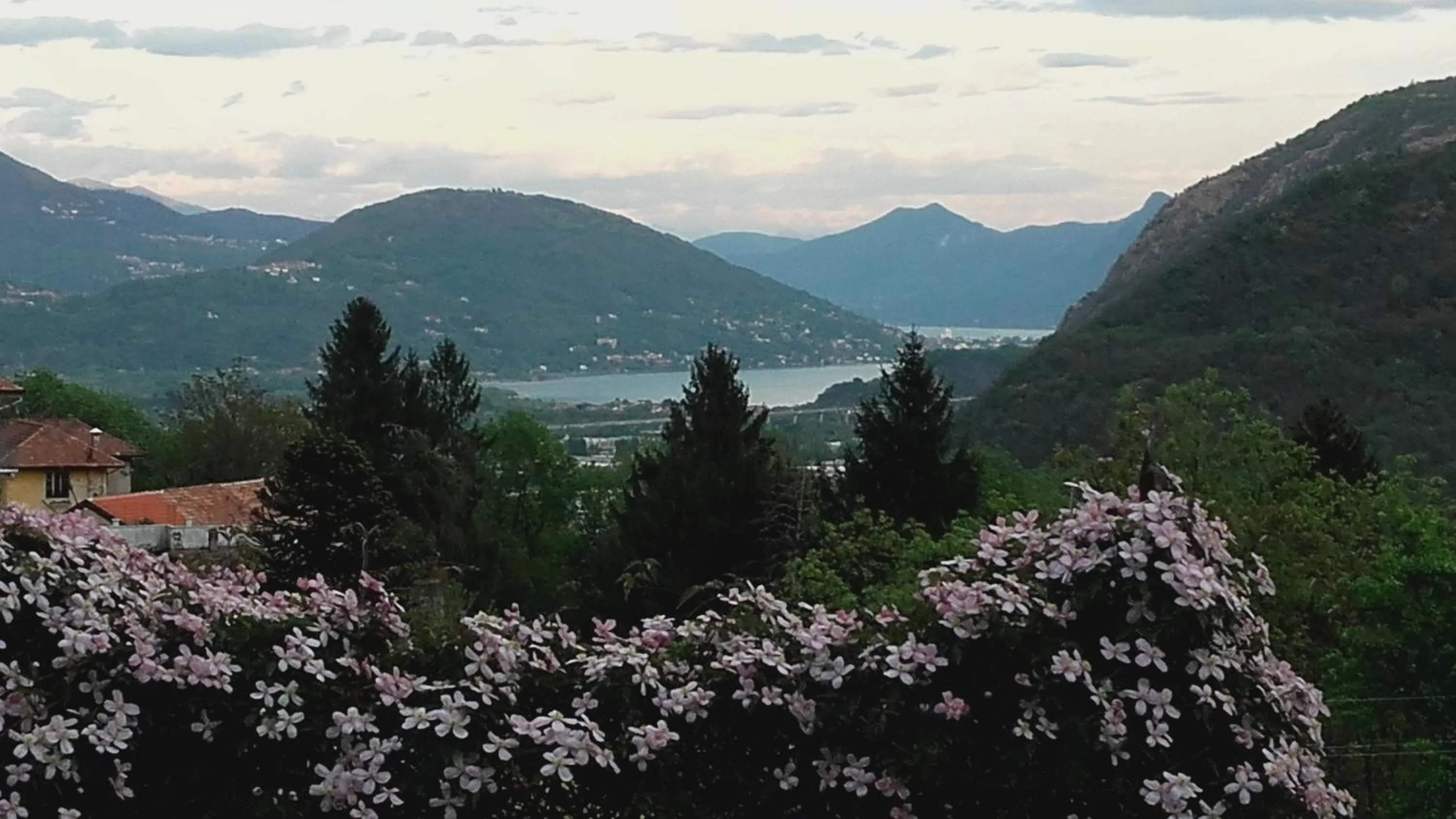 Lake view in B&B Al Mutpron