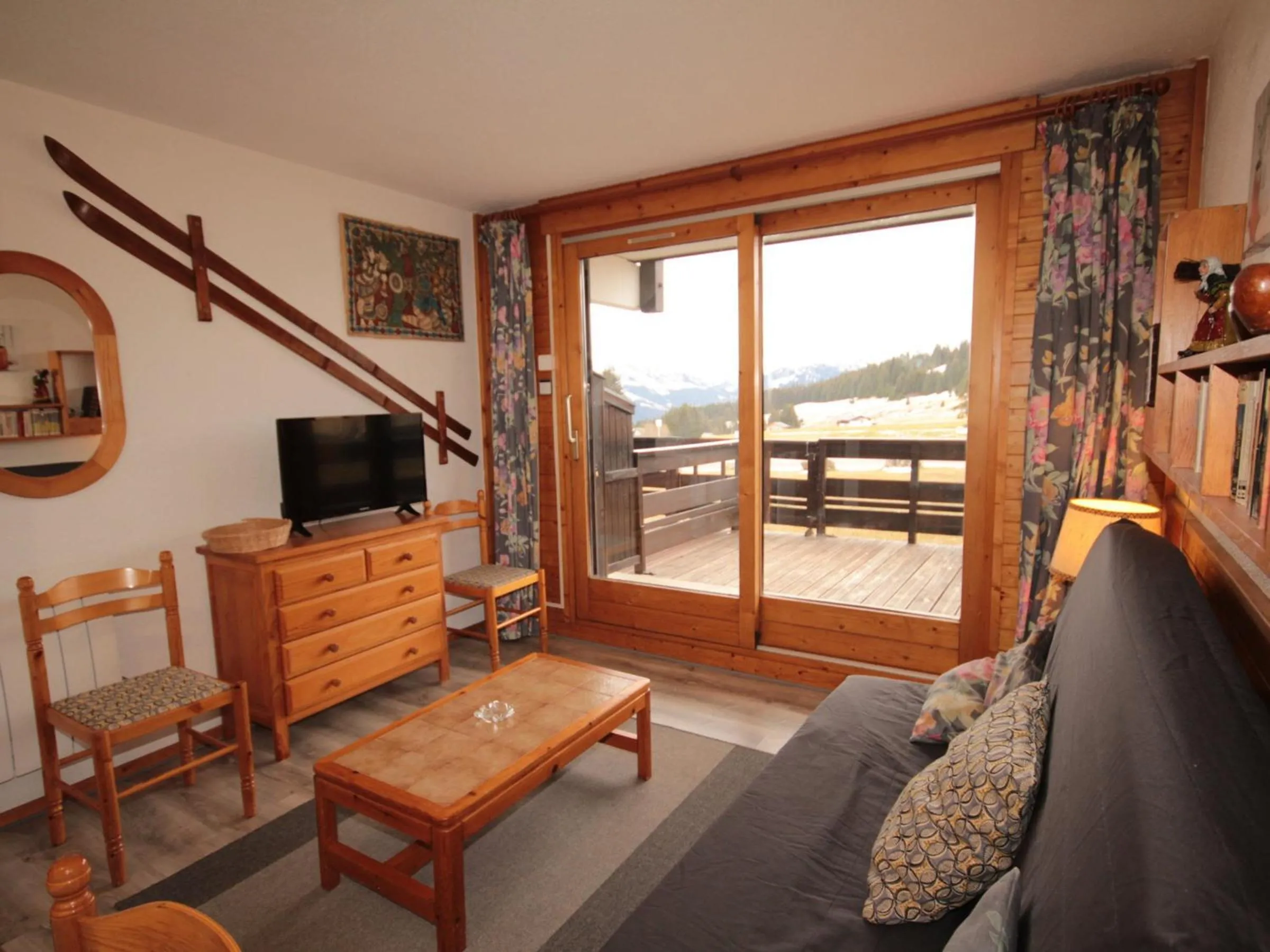 Studio cabine avec grande terrasse et emplacement idéal - FR-1-293-15