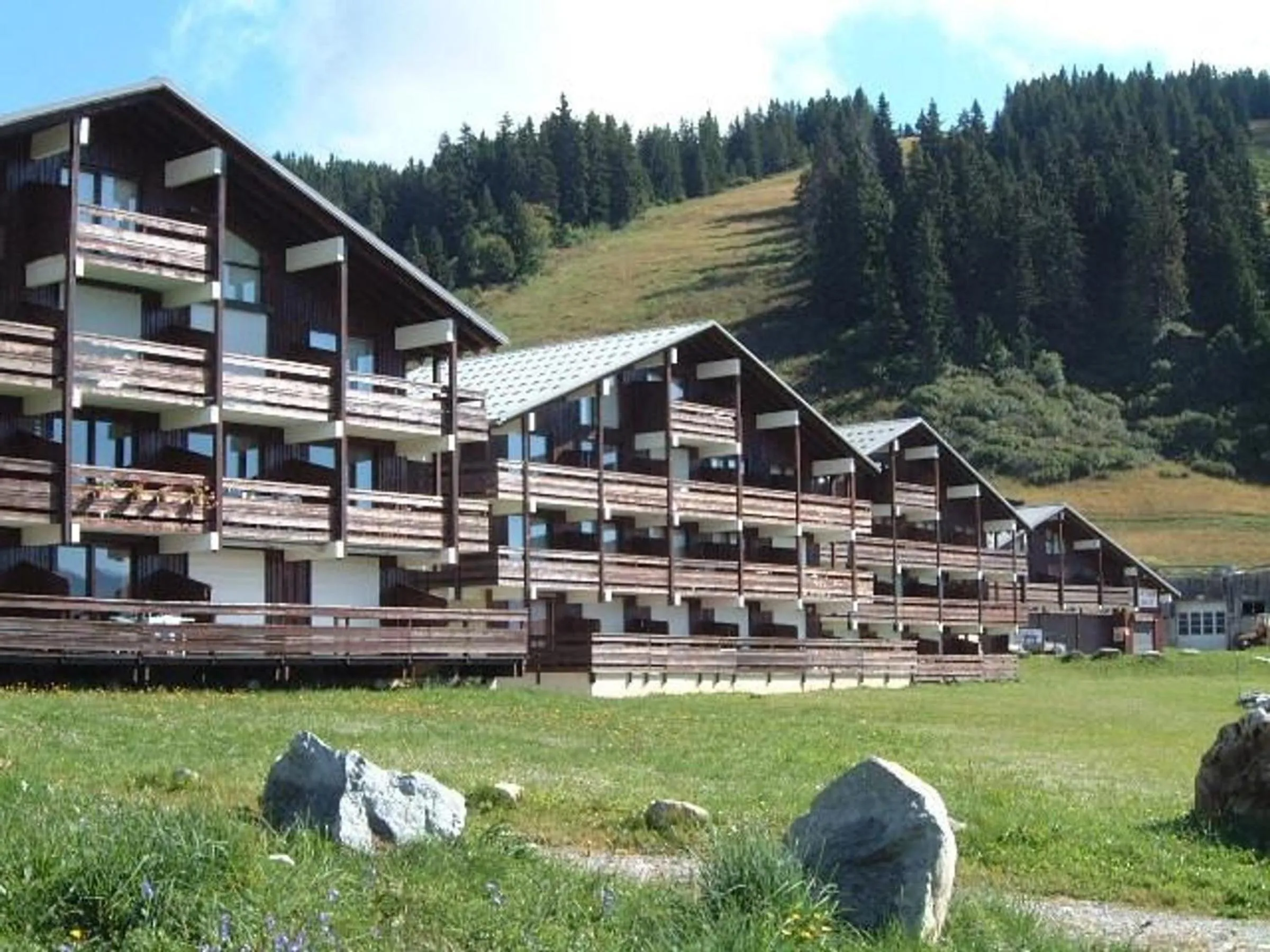 Studio cabine avec grande terrasse et emplacement idéal - FR-1-293-15