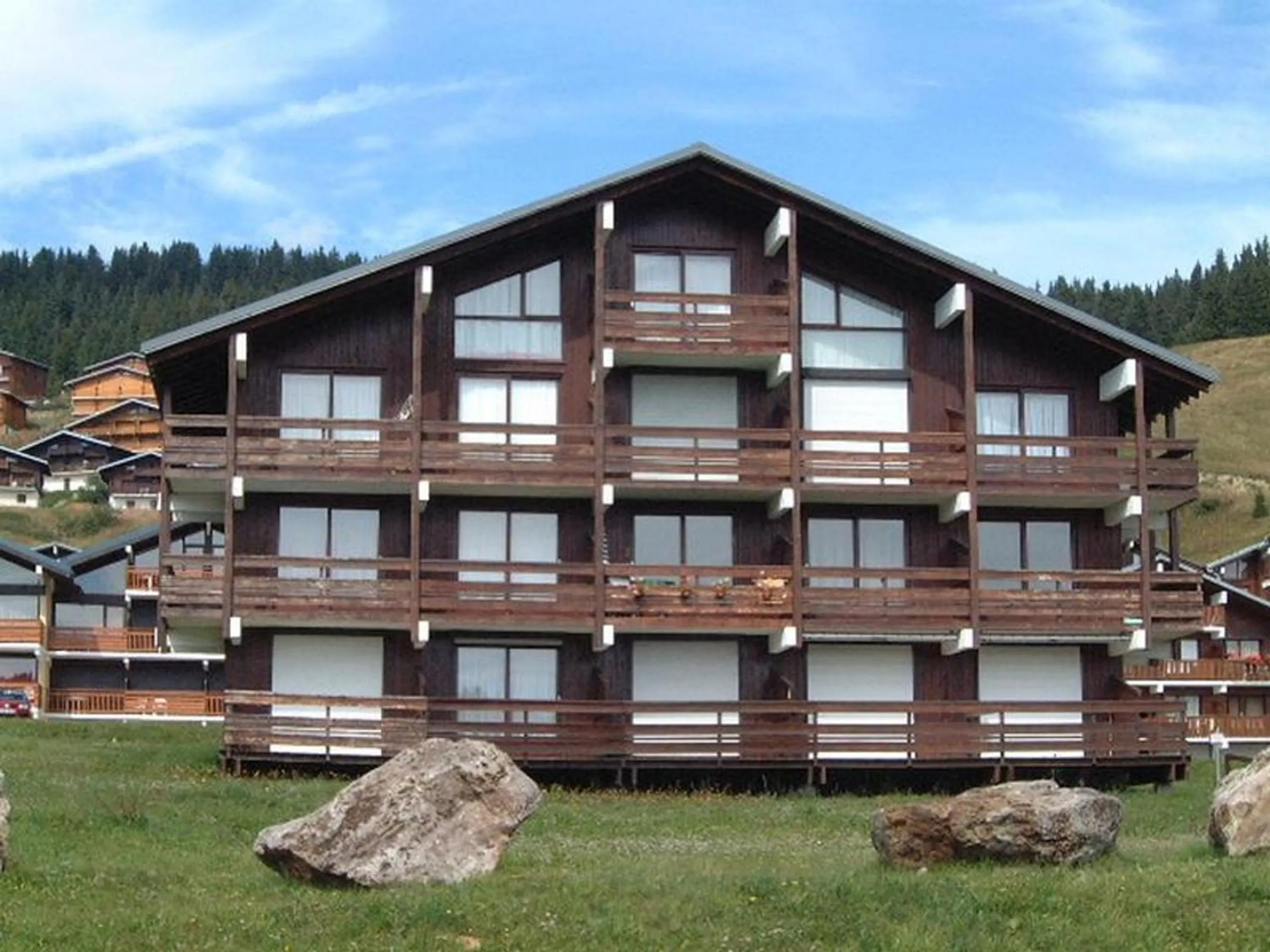 Studio cabine avec grande terrasse et emplacement idéal - FR-1-293-15