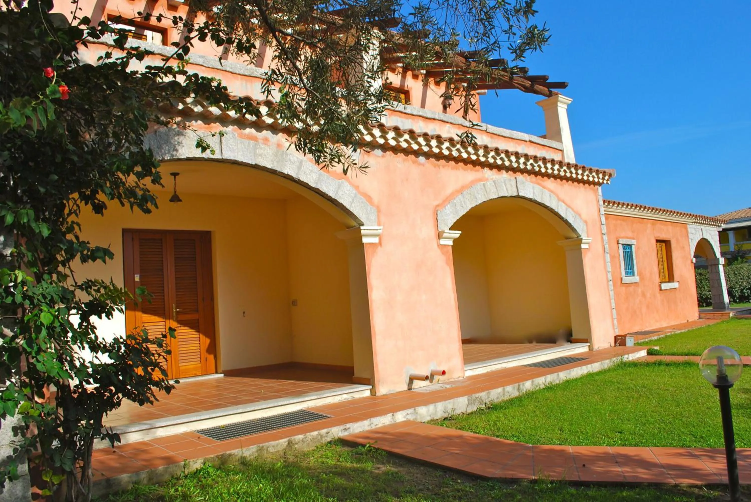 Property building in Vecchio Stazzo