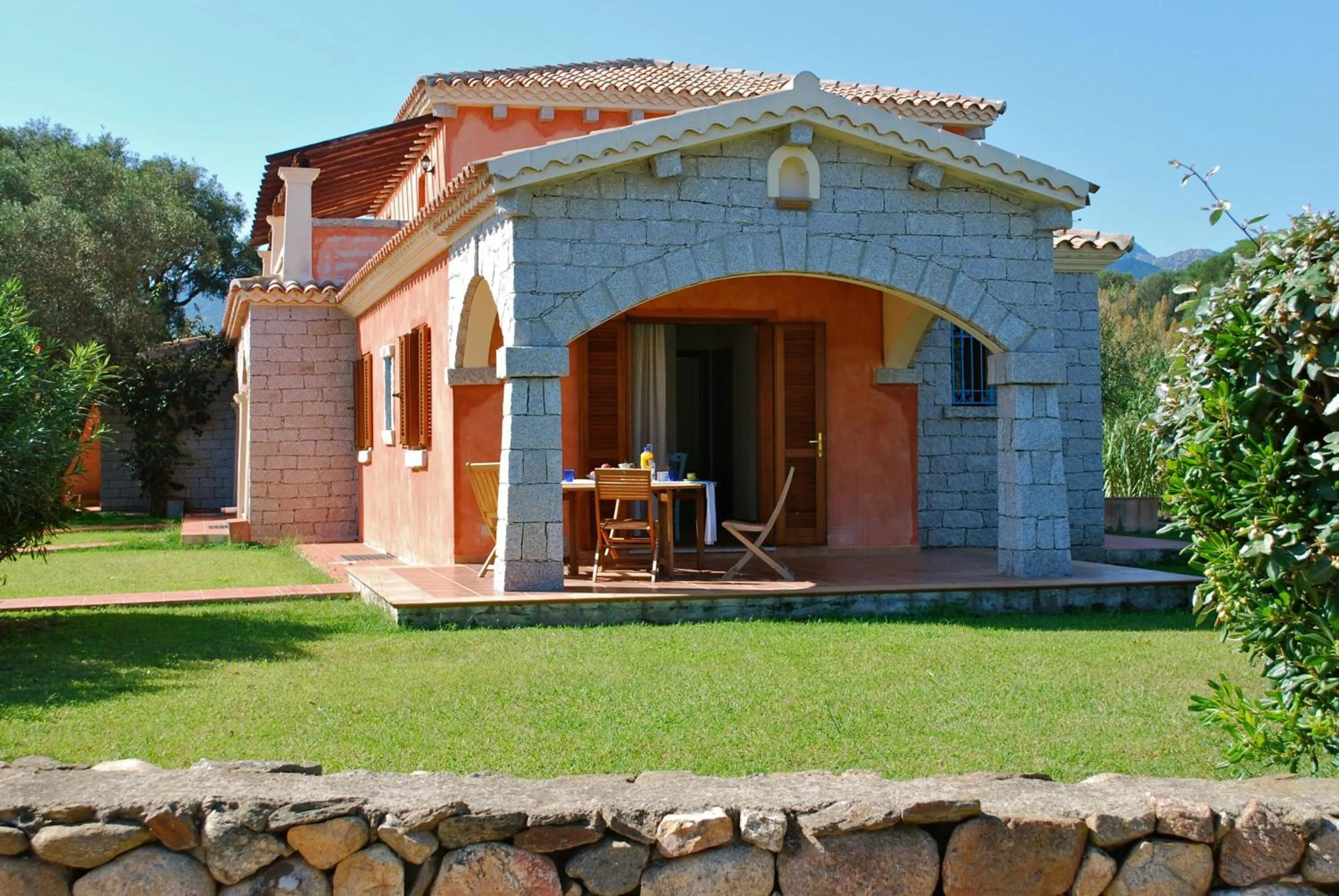 Property building in Vecchio Stazzo