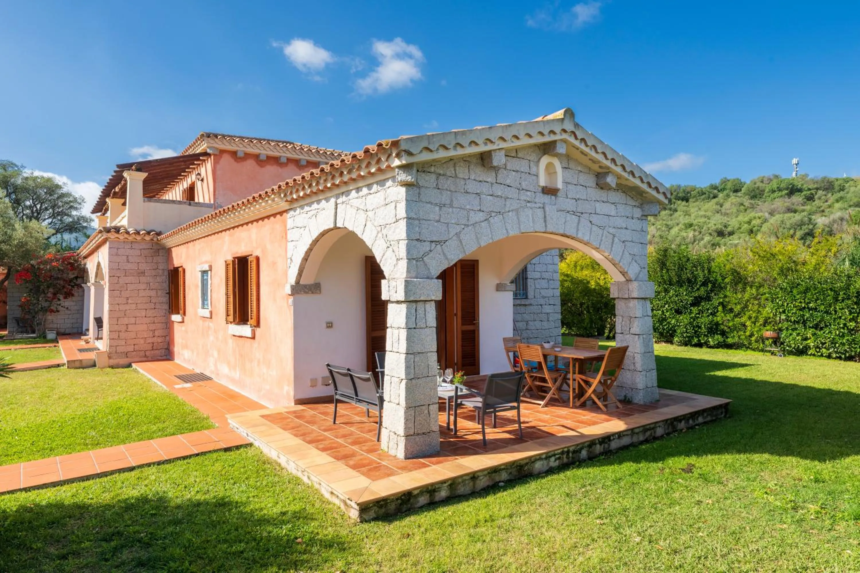 Property building in Vecchio Stazzo