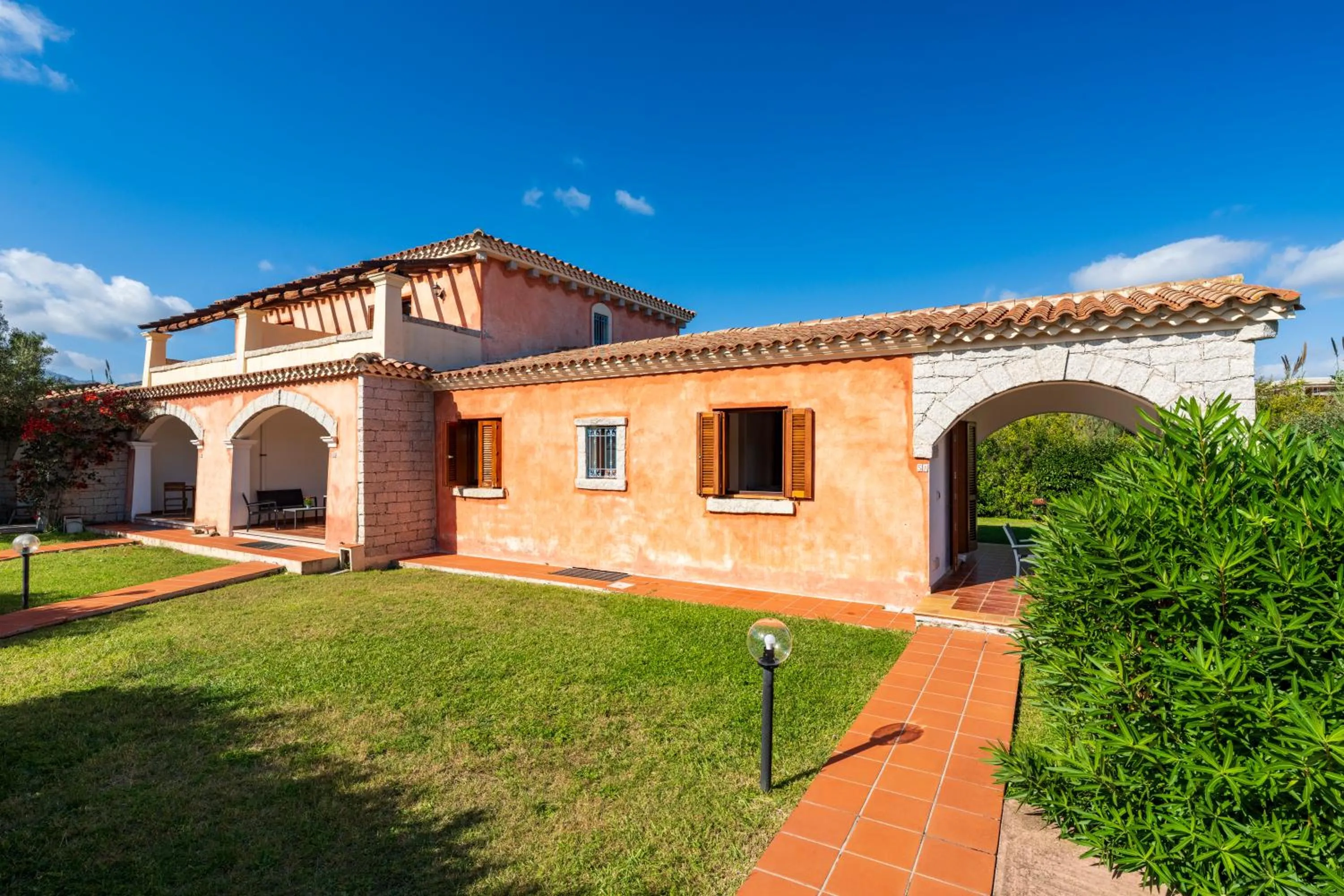 Property building in Vecchio Stazzo