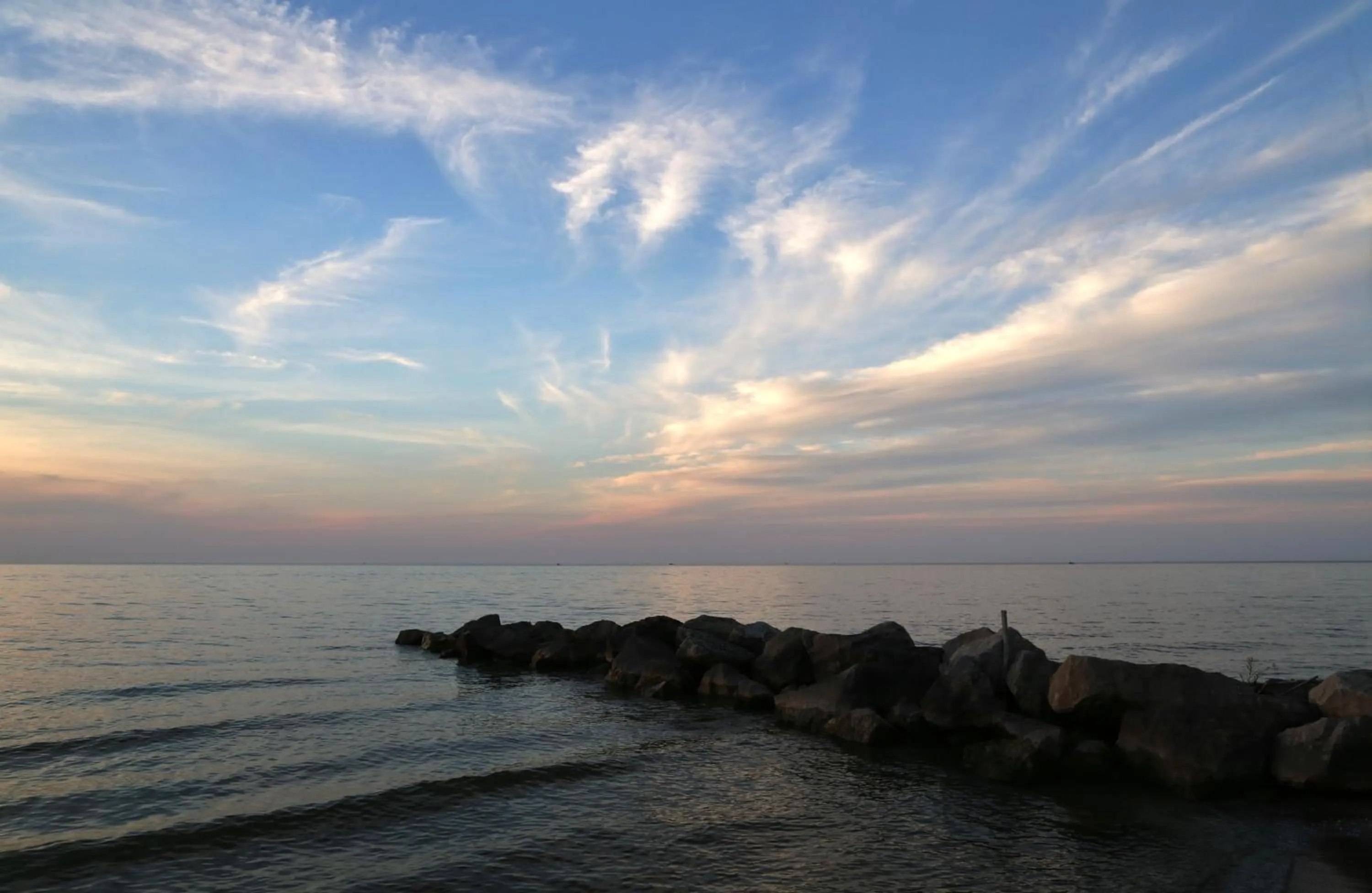 Lake view in Courtyard by Marriott Erie Bayfront