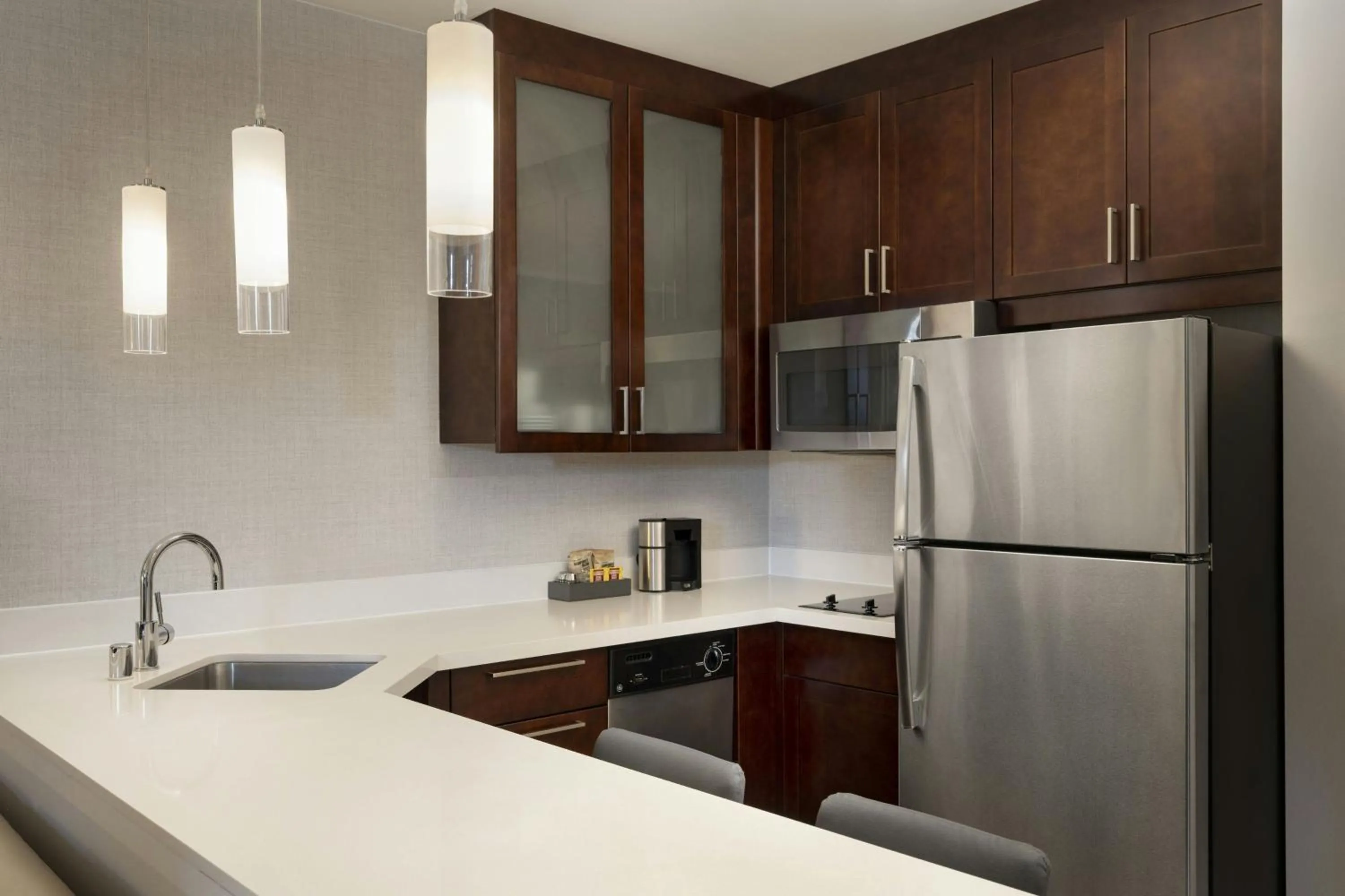 Kitchen or kitchenette in Residence Inn by Marriott Los Angeles Pasadena/Old Town