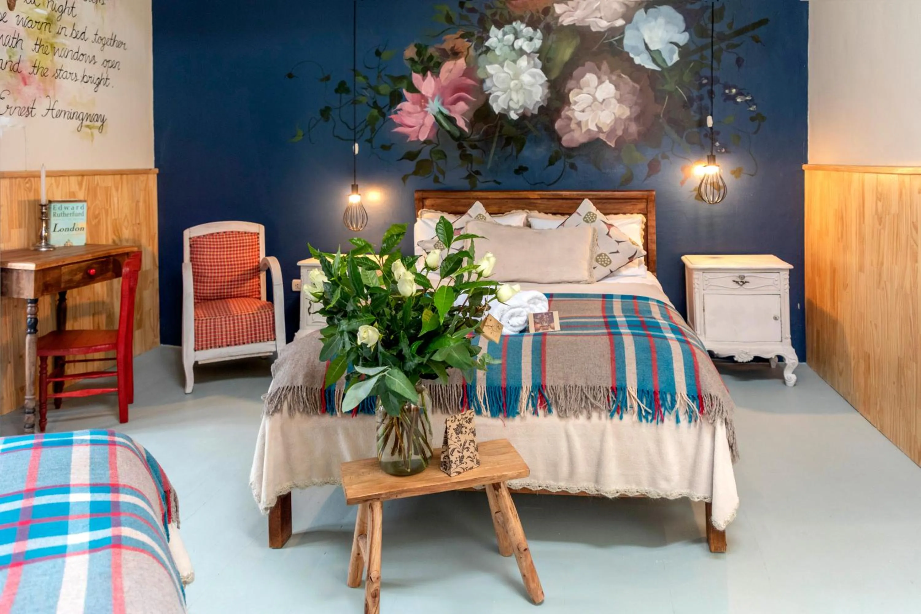 room service, Bed in Niños Hotel Fierro