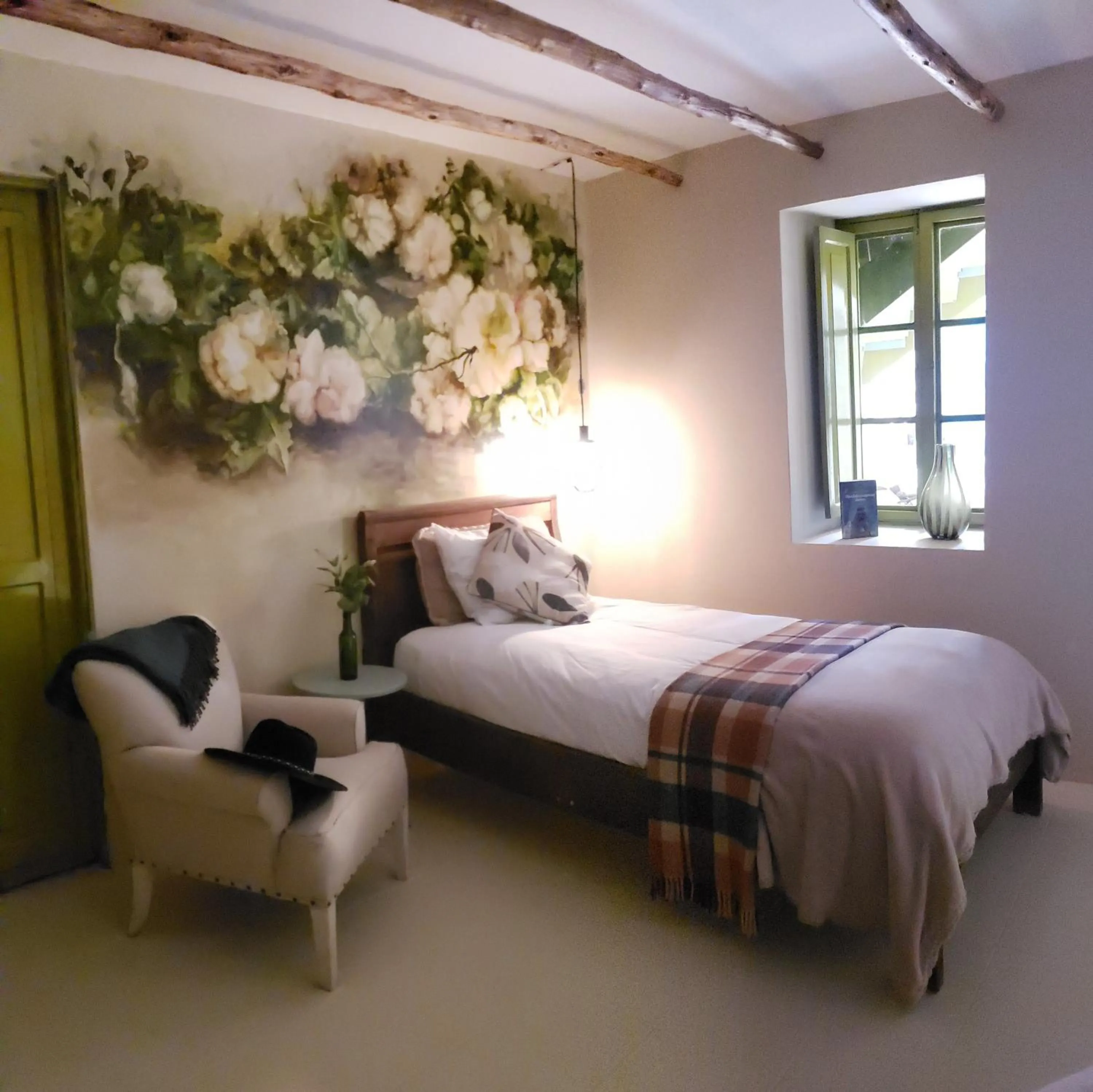 Bed in Niños Hotel Fierro