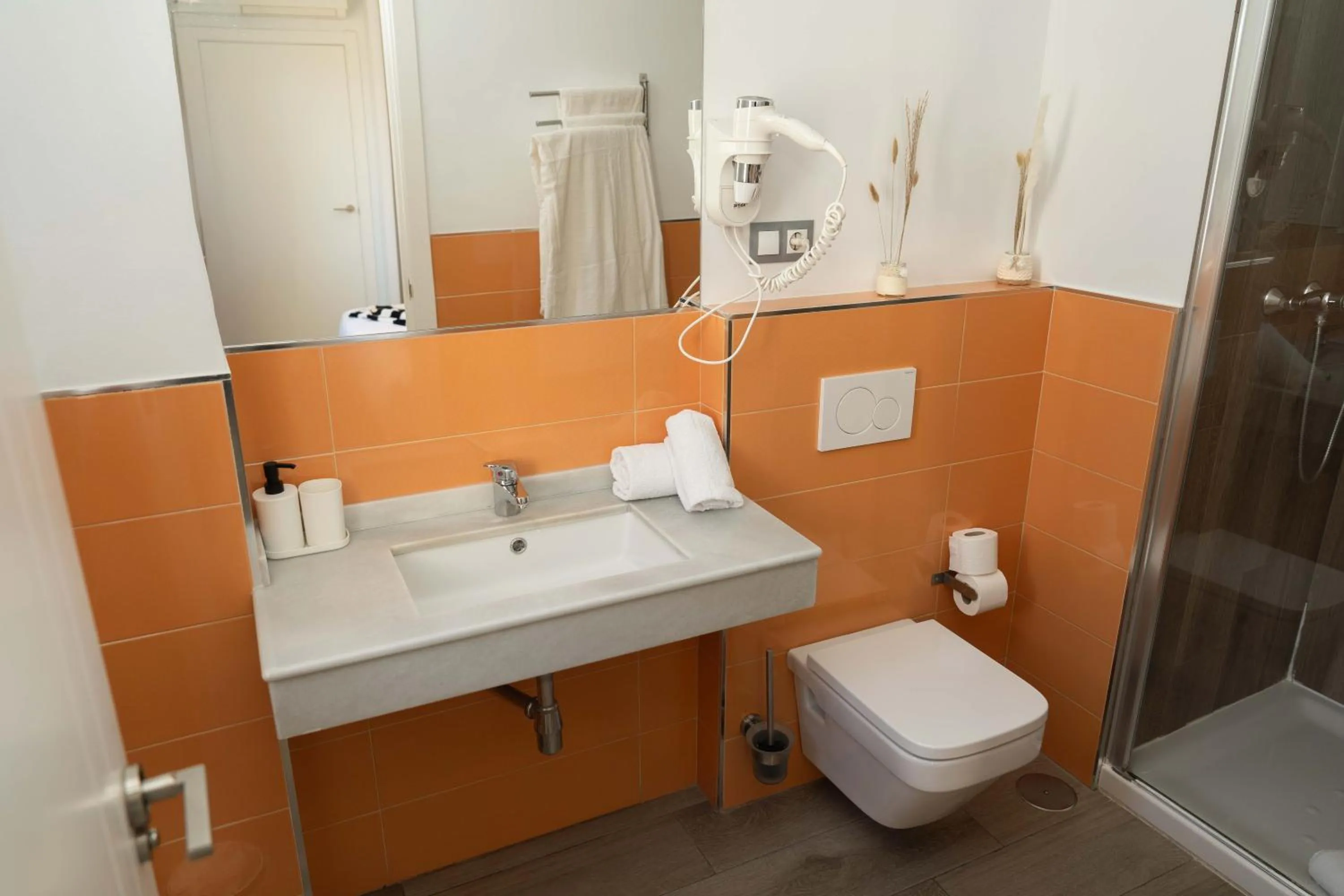 Bathroom in Apartamentos Campo Del Príncipe