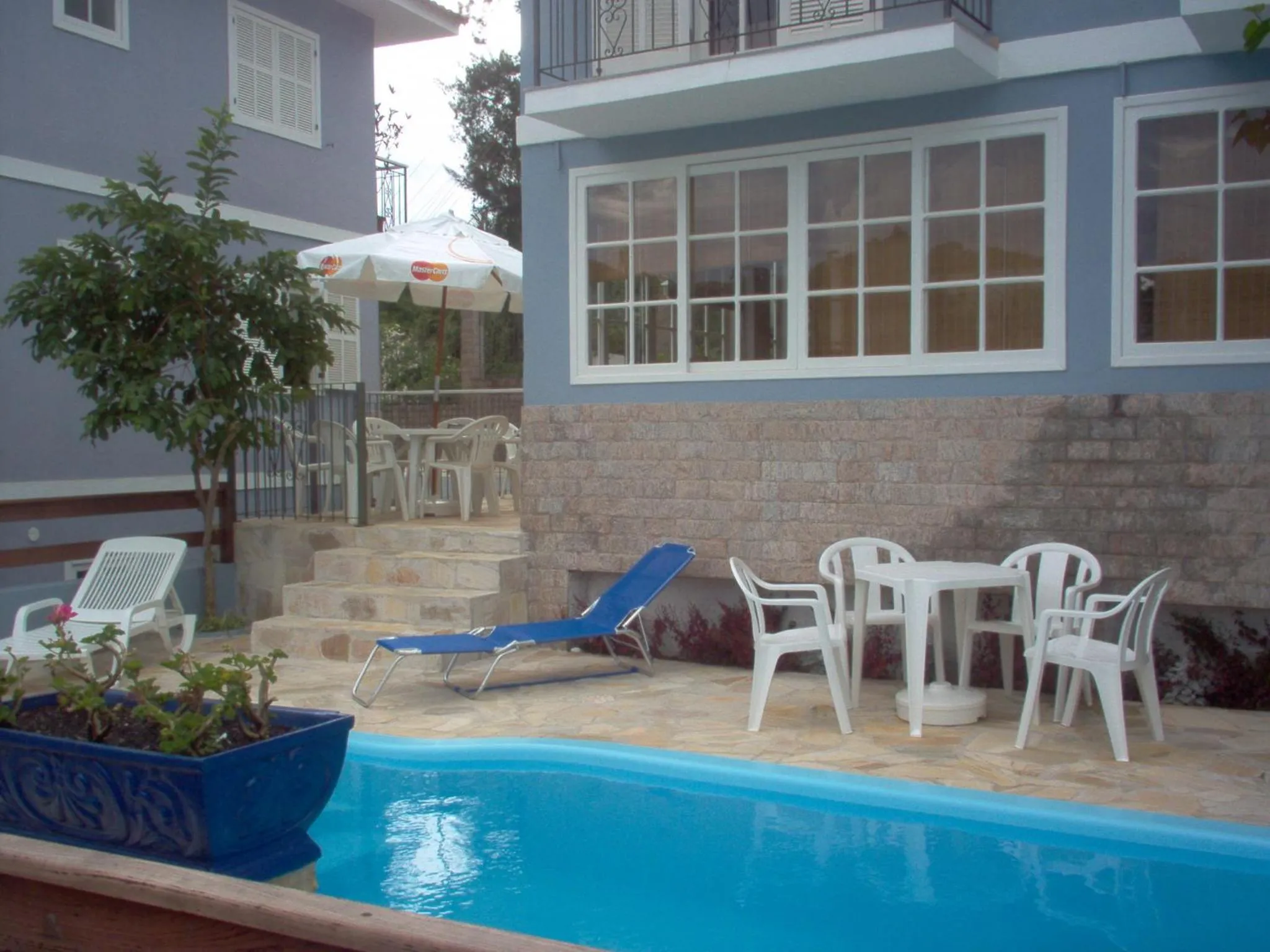 Swimming pool in Pousada D'amoras