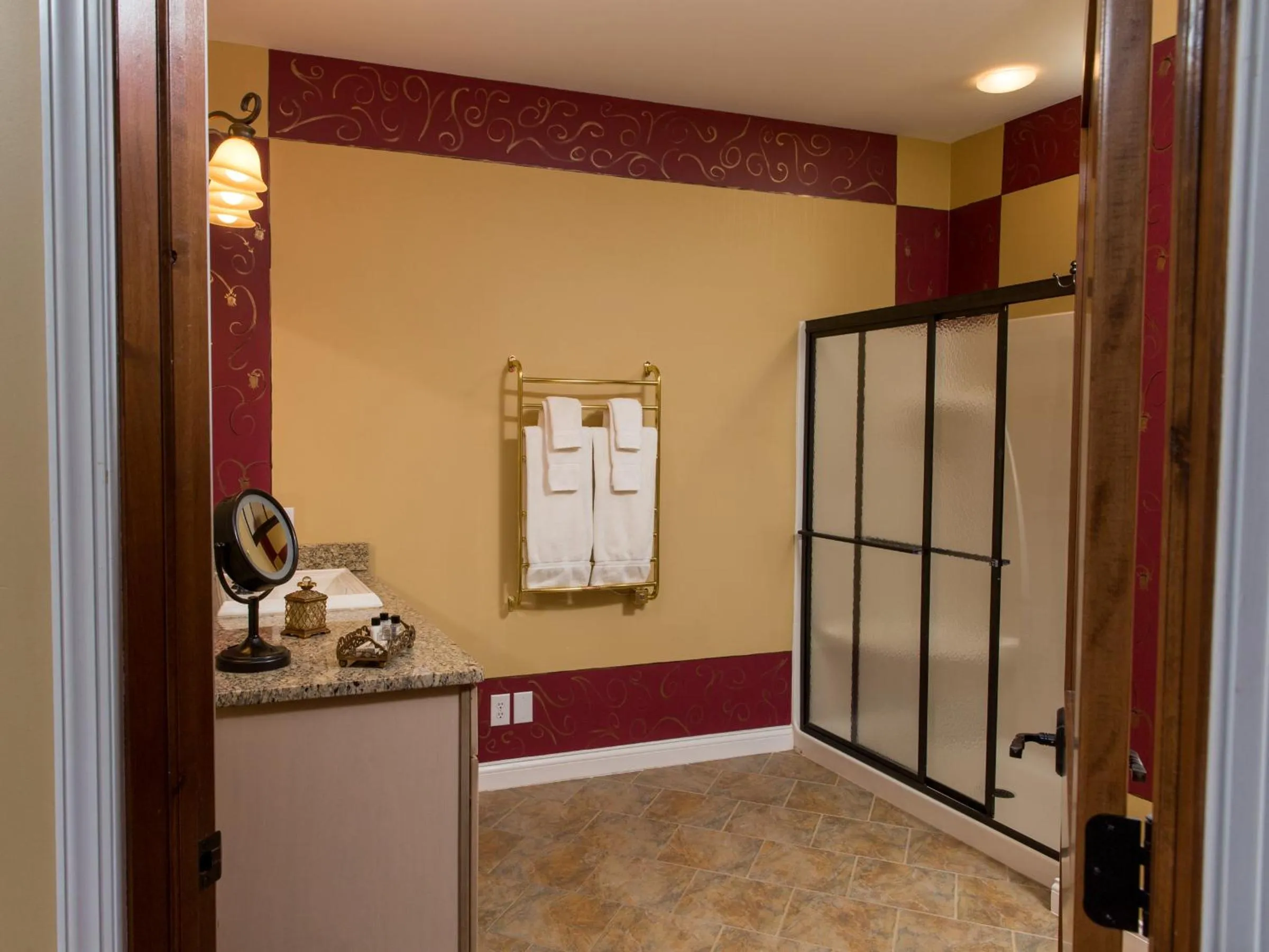 Bathroom in Goldmoor Inn & Resort