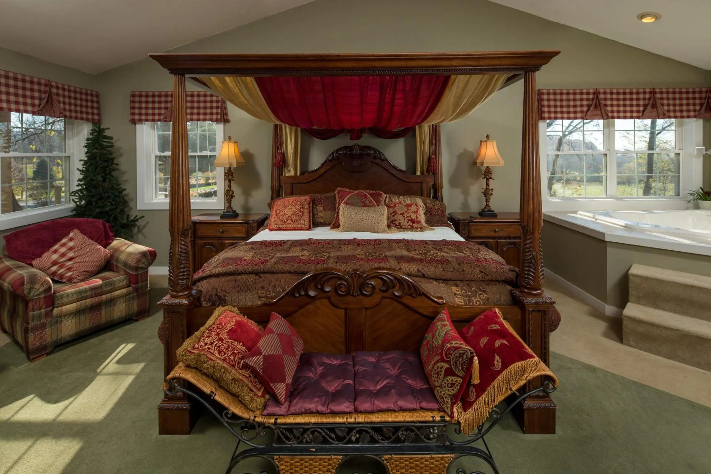 Bed in Goldmoor Inn & Resort
