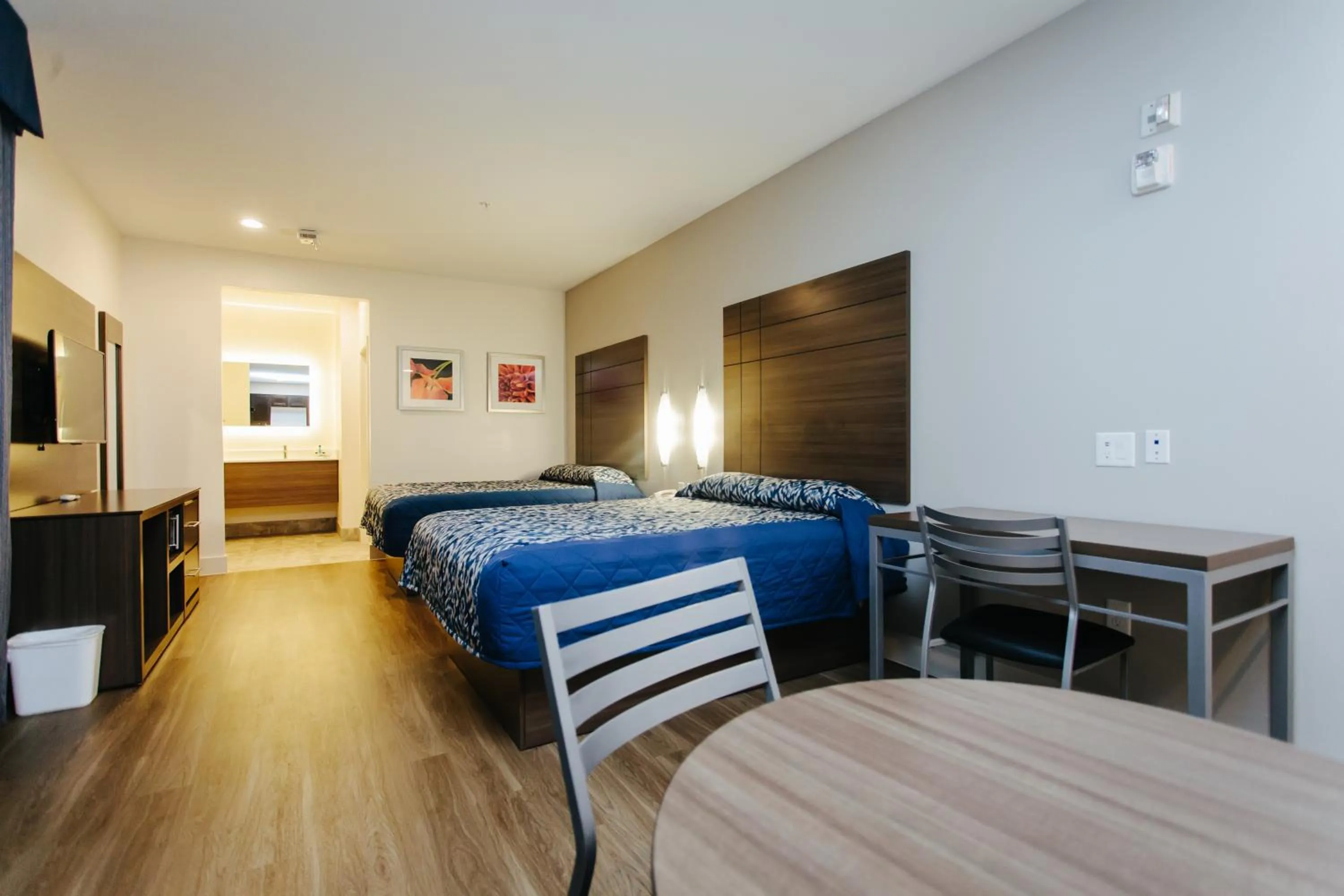 Photo of the whole room, Bed in Palace Inn Blue City Centre