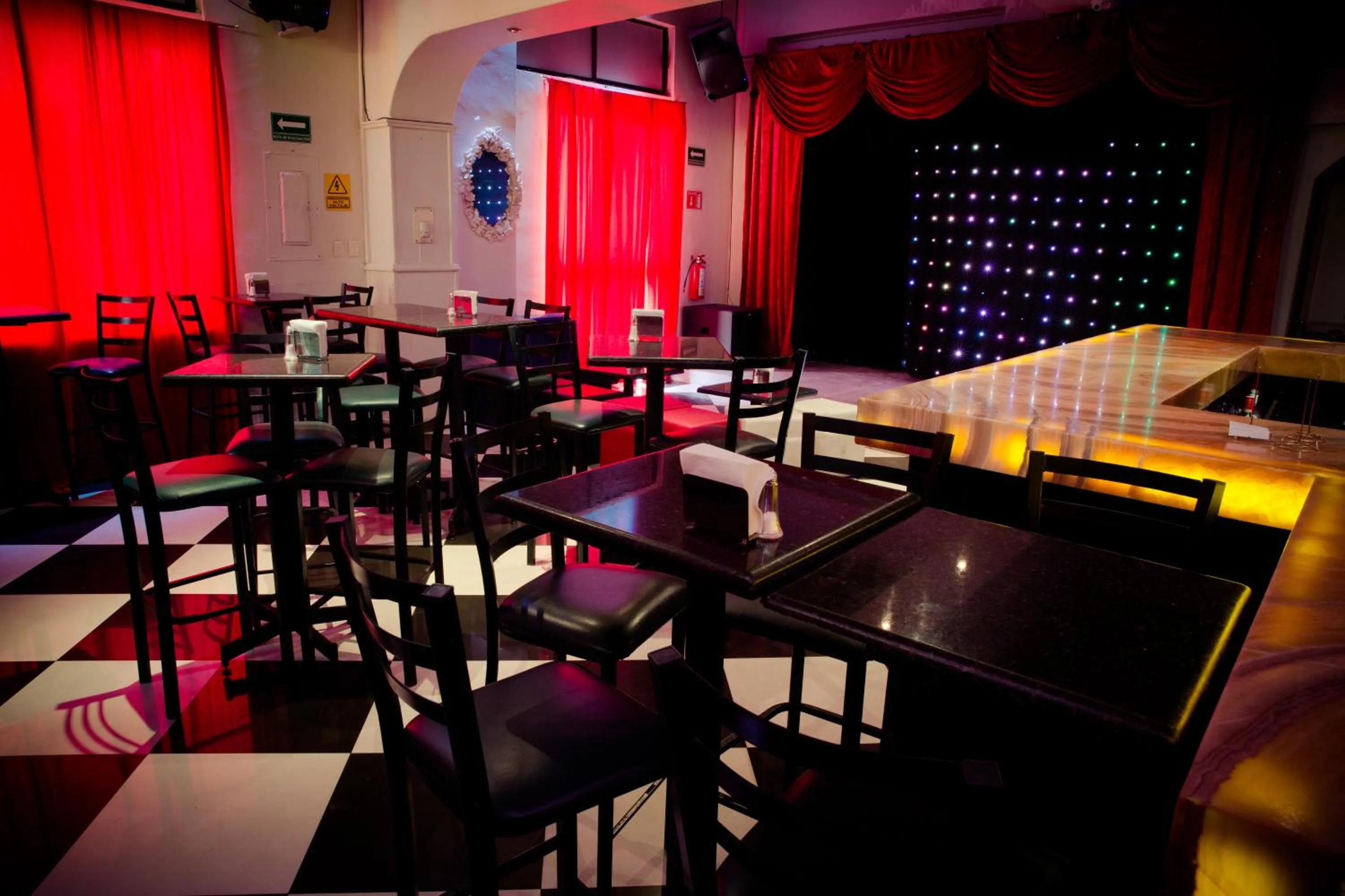 Lounge or bar in Hotel Grand Reyes